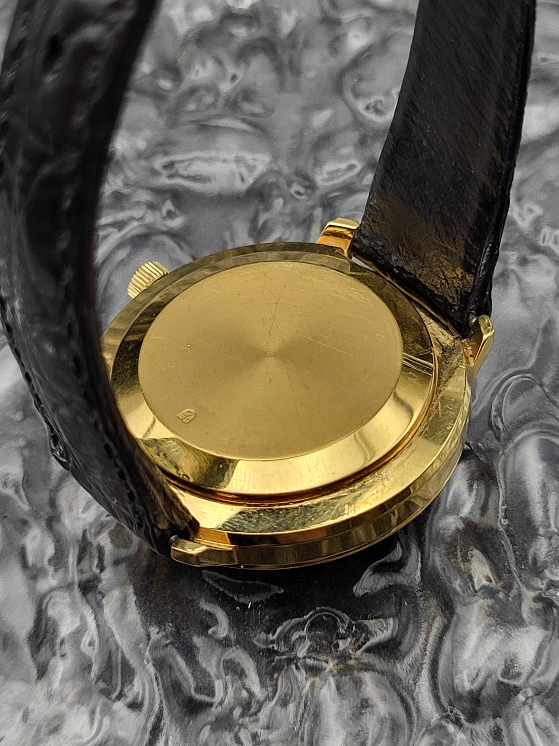 Nivada By Yves Saint Laurent - Ref. 5490 - Tijgeroog Wijzerplaat