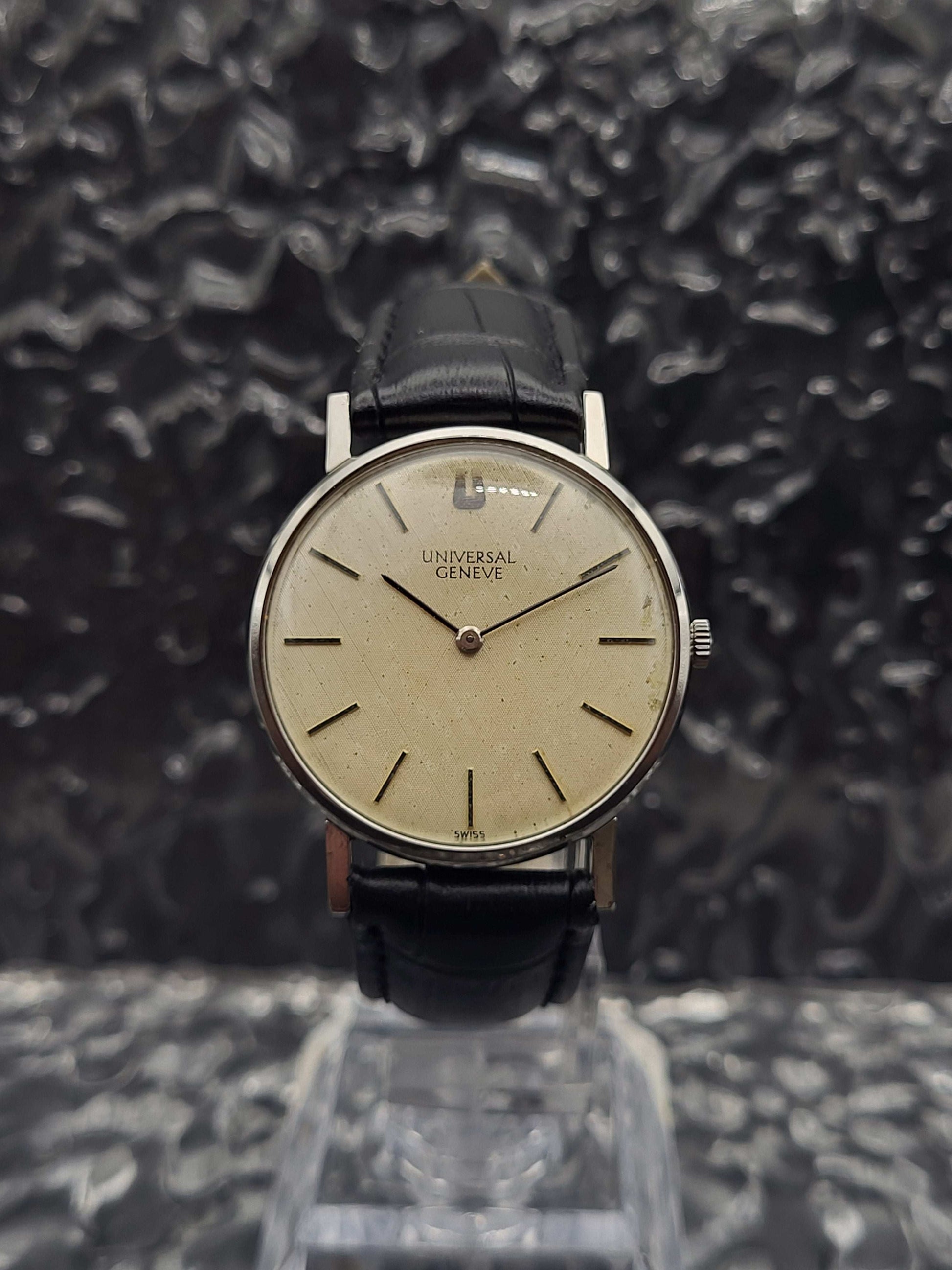 Universal Genève Ultra Thin - Ref. 842109 - Linen Dial - Manual