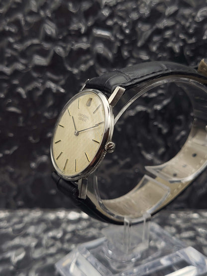 Universal Genève Ultra Thin - Ref. 842109 - Linen Dial - Manual