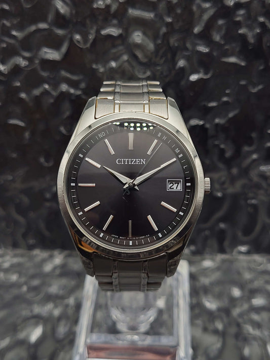 Citizen Eco-Drive Solar - Ref. H110-S077486 - Datum - JDM