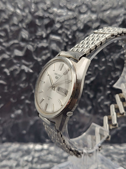 Seiko 5 - Ref. 6119-8040 - Dag Datum - Zilveren Sunburst