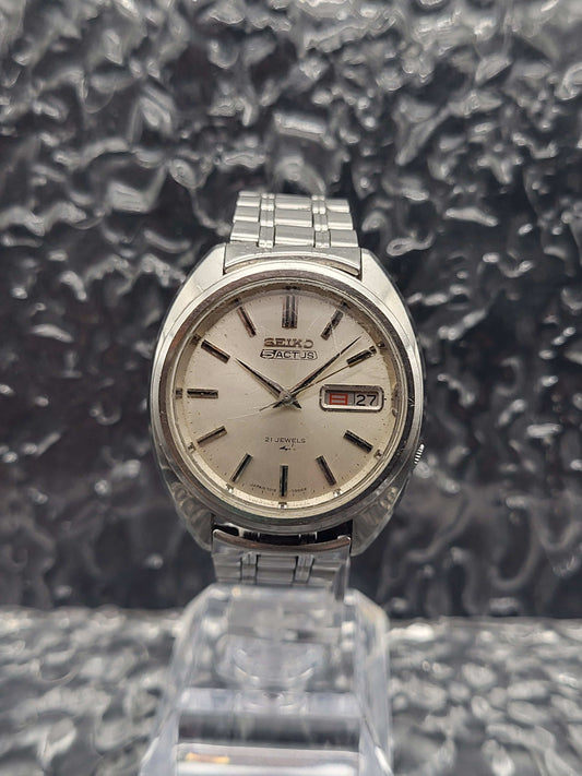 Seiko 5 Actus - Ref. 7019-7070 - JDM Kanji Dag Datum