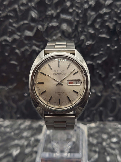 Seiko 5 Actus - Ref. 7019-7070 - Kanji Dag Datum