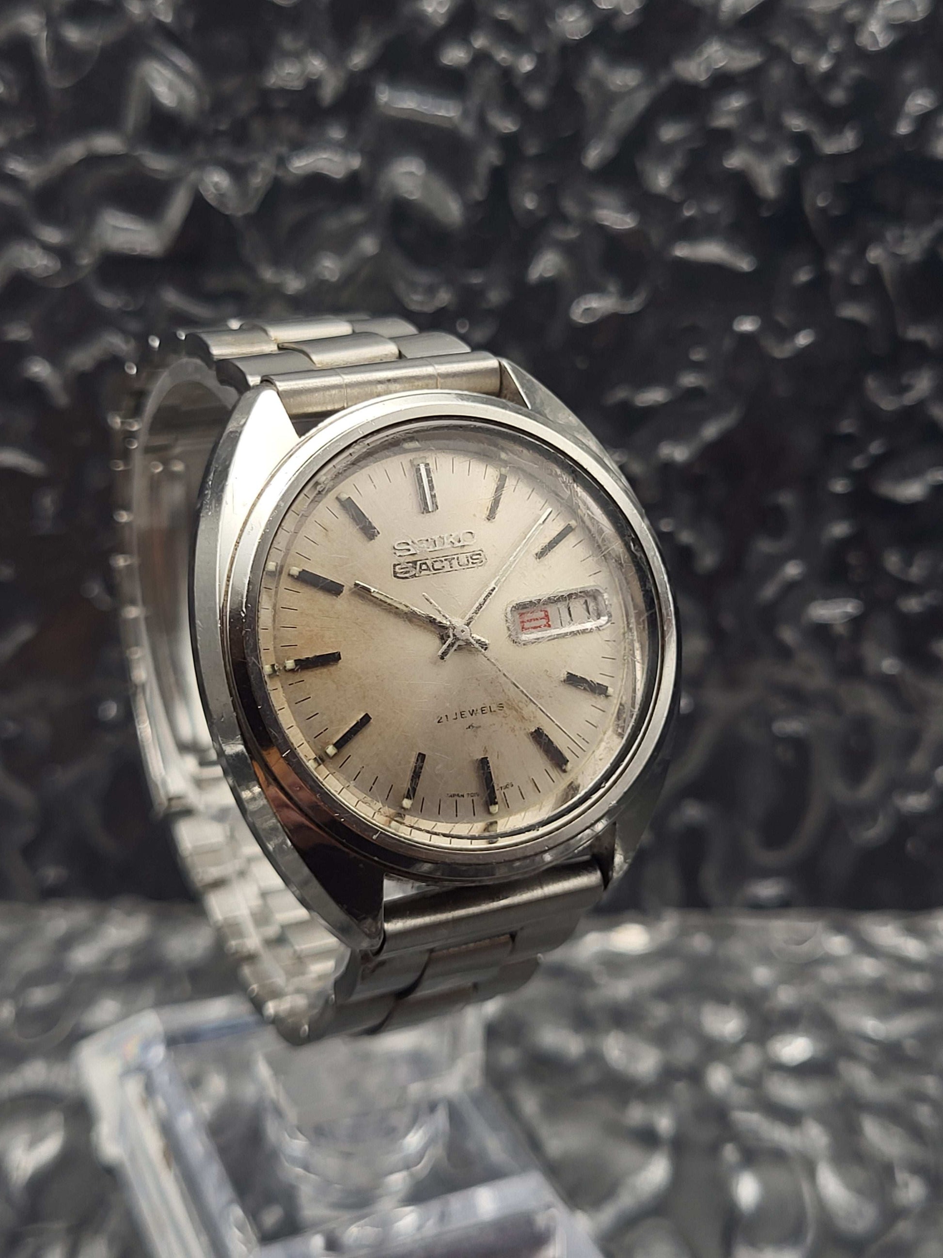Seiko 5 Actus - Ref. 7019-7070 - Kanji Dag Datum