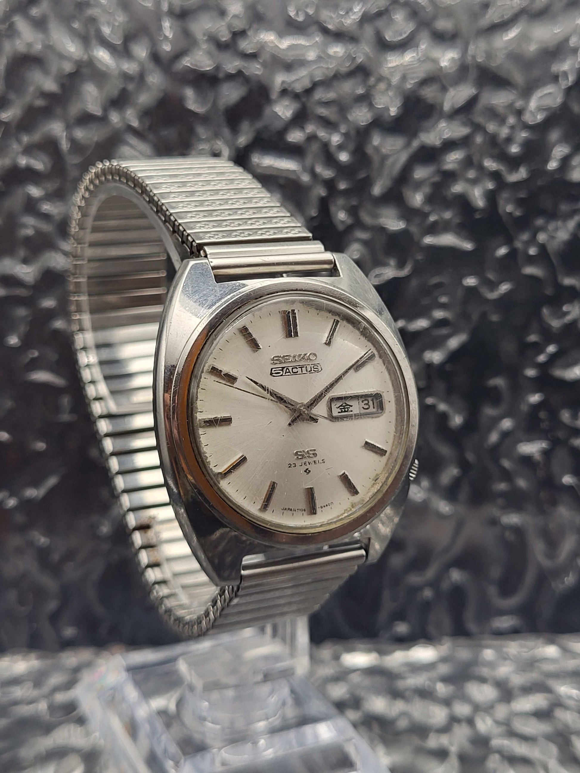 Seiko 5 Actus SS - Ref. 6106-8420 - Kanji Dag Datum