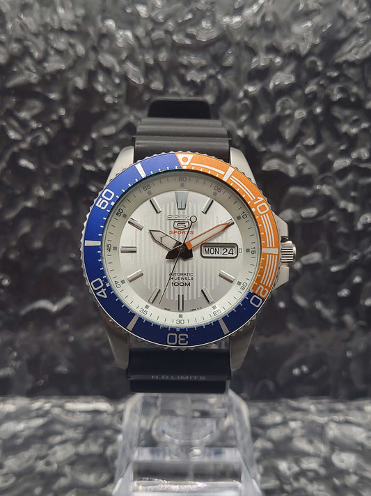 Seiko 5 Sports - Ref. SRP549K1 - Automatic - Day Date - SRP549