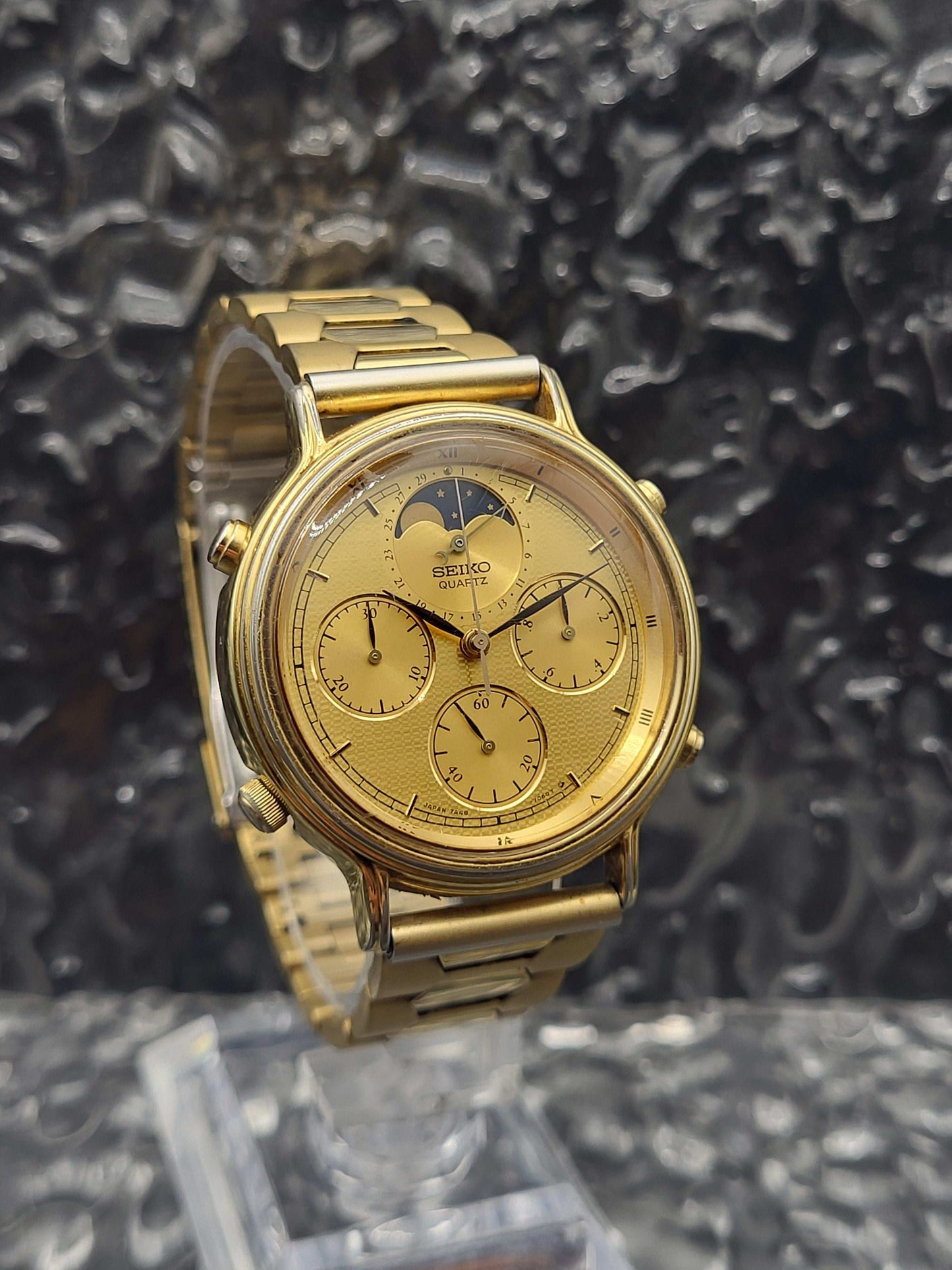 Seiko Moonphase Chronograph - Ref. 7A48-702A - Quartz - Goudkleurig - Red Robin Watches