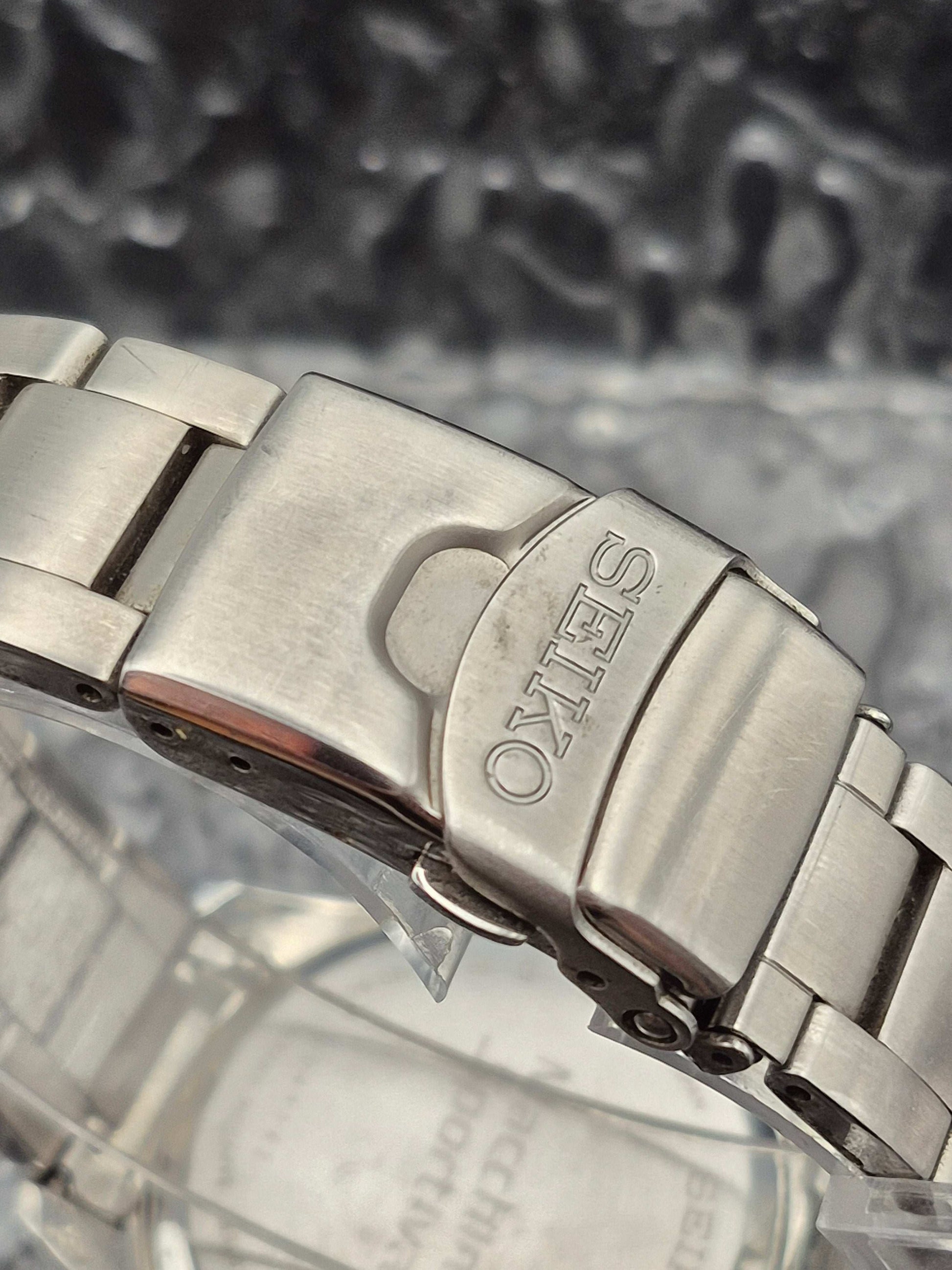 Seiko Solar Chronograph Ref. SSC769P1 - V176-0BH0 Macchina Sportiva White Dial