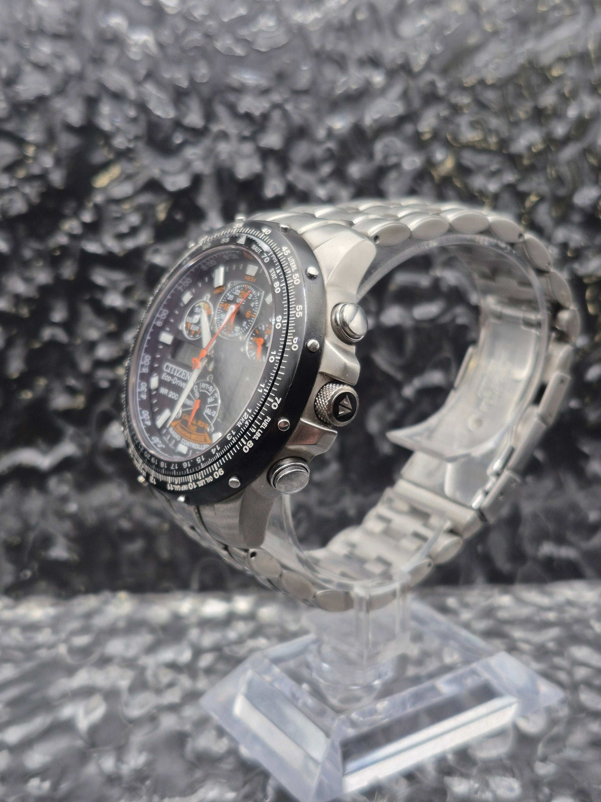 Citizen Skyhawk Ref. U600-S049679 Eco-Drive Multifunctional - Red Robin Watches