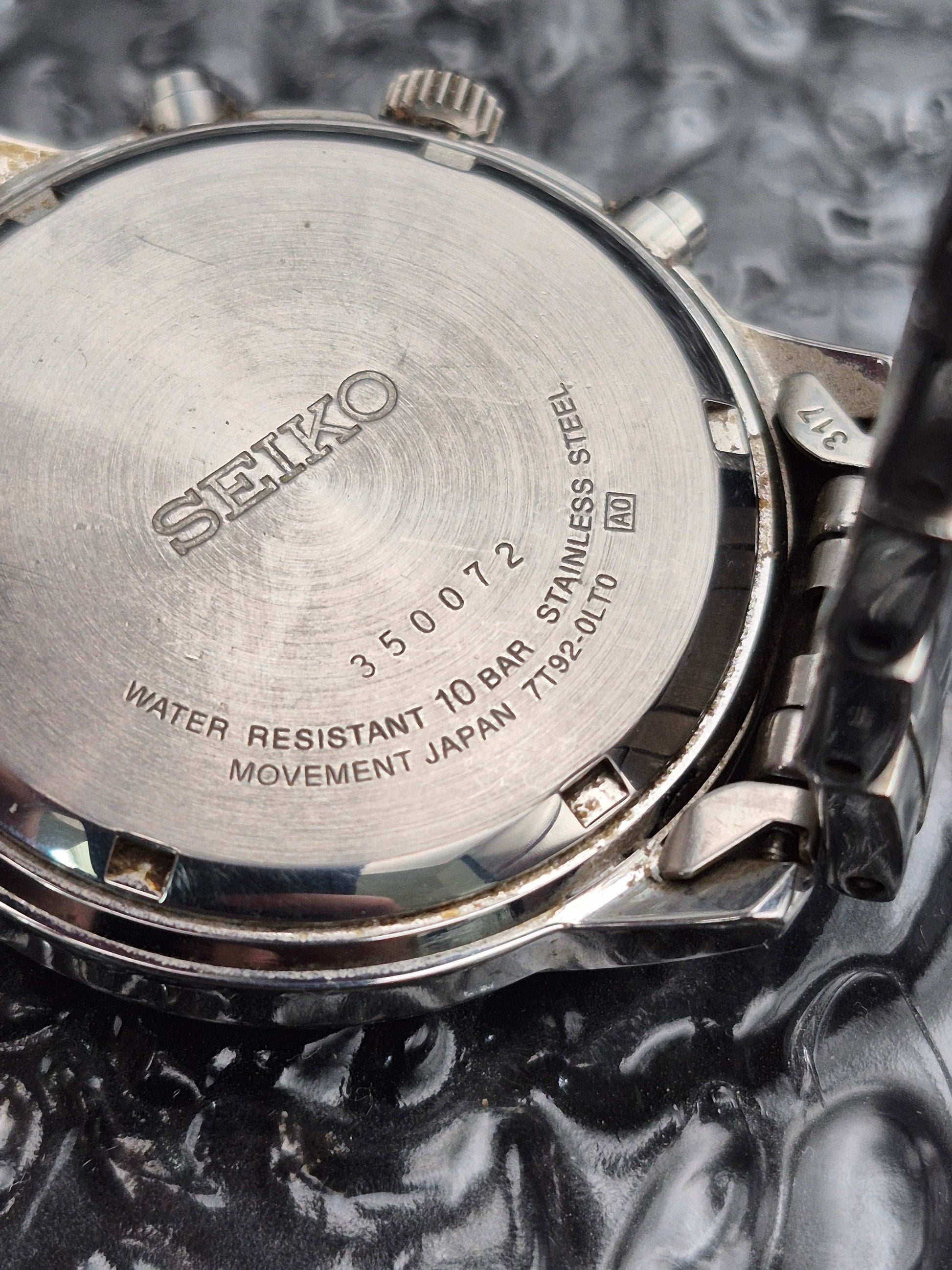 Seiko Chronograph Ref. 7T92-0LT0 Quartz Chronograph - Red Robin Watches