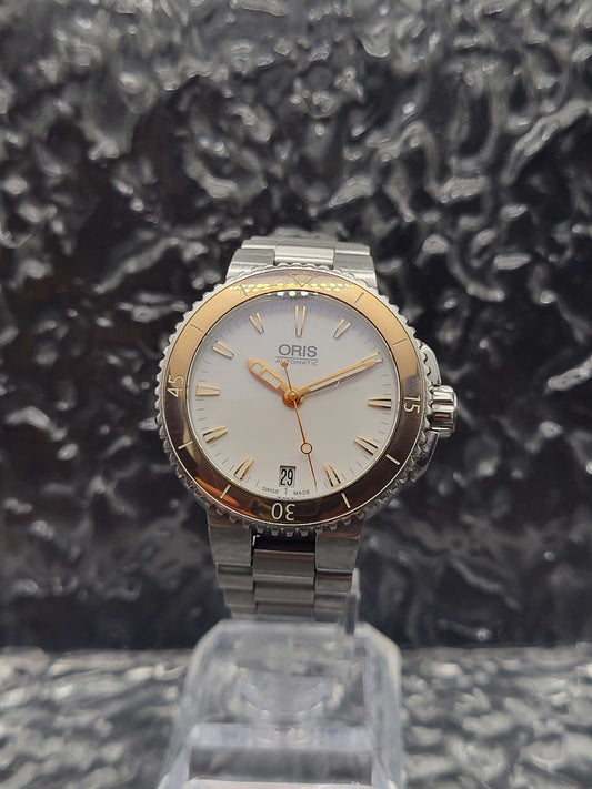 Oris Aquis Date - Ref. 7652 - Automatic Diver - Unisex - Rare Bezel - 36mm