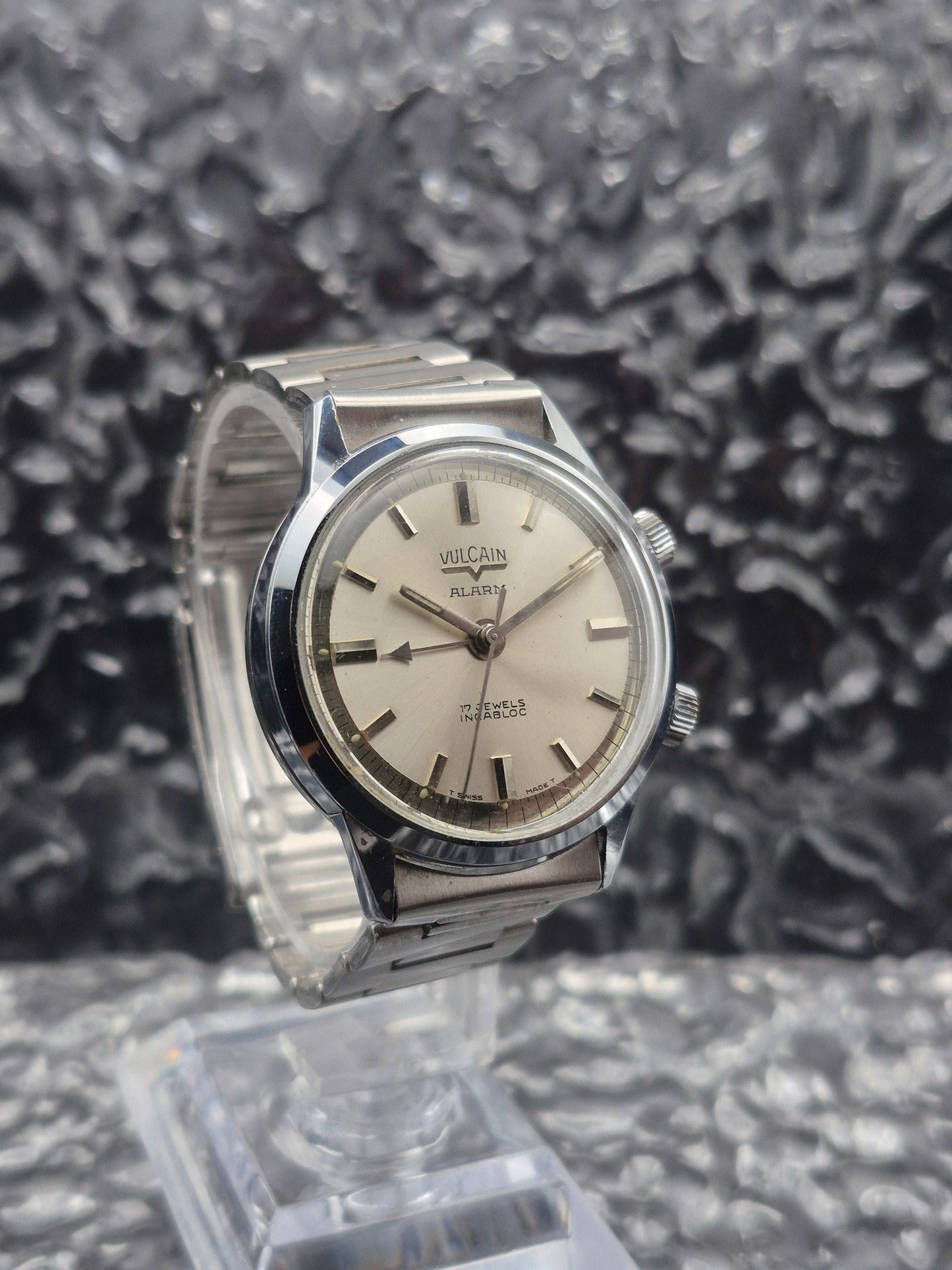 Vulcain Cricket Alarm Watch - Ultra Rare Full Set Ref. H.99.101 - Red Robin Watches