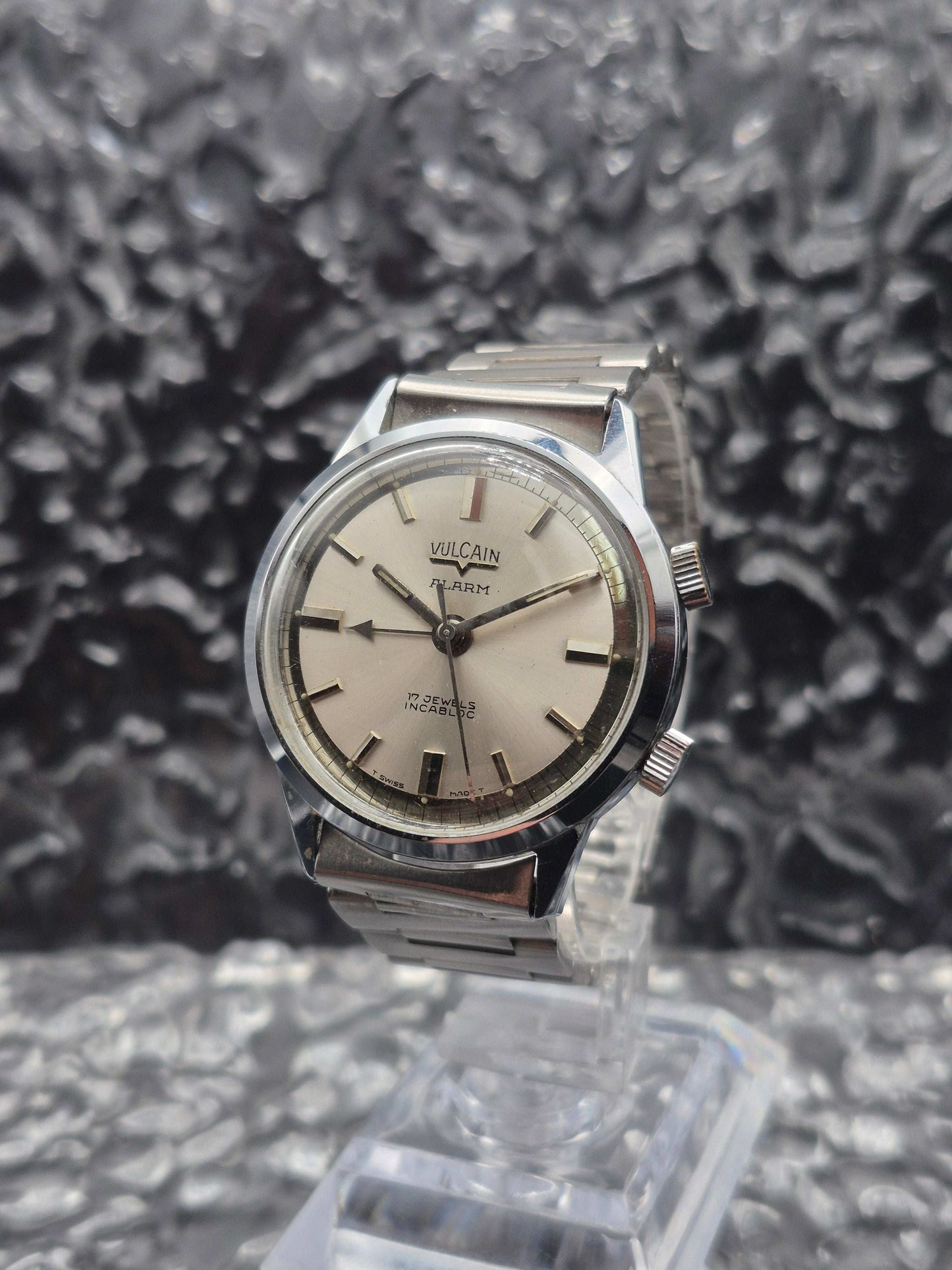 Vulcain Cricket Alarm Watch - Ultra Rare Full Set Ref. H.99.101 - Red Robin Watches