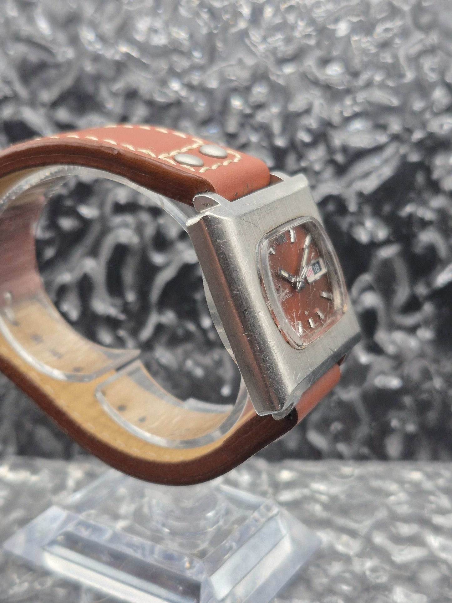 Seiko 5 Automatic Ref. 6119-5401 Orange Dial Vintage TV Case - Red Robin Watches