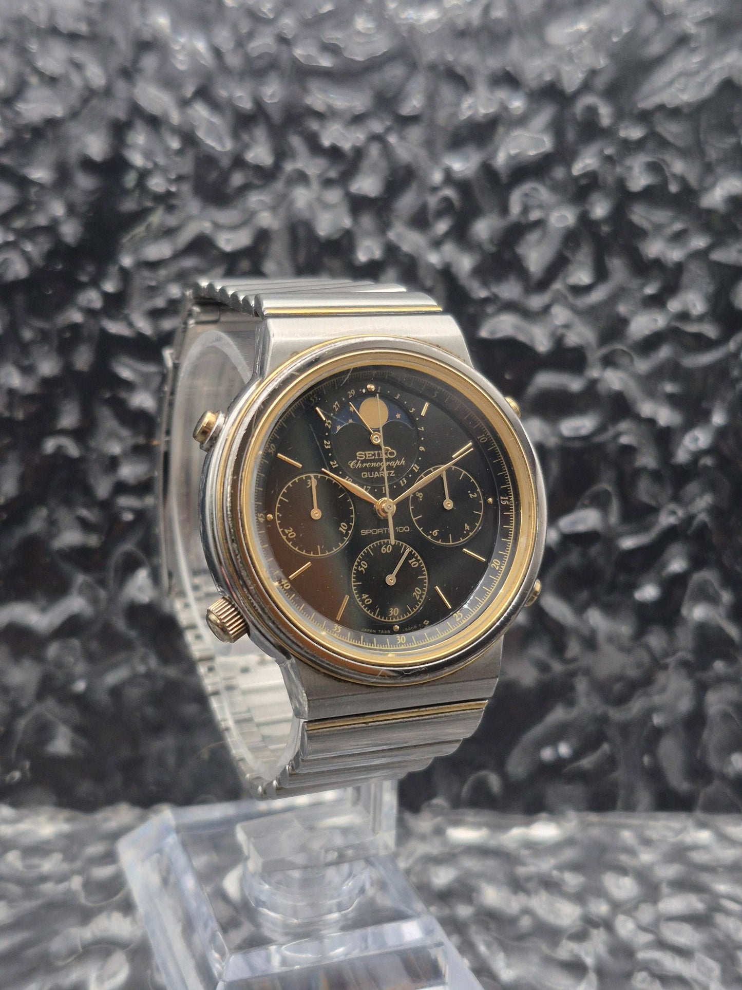 Seiko Sports 100 Moonphase Ref. 7A48-5010 Quartz Chronograph