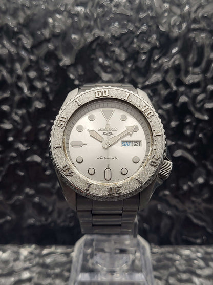 Seiko 5 Sports - Ref. SRPE71K1 - 4R36-08E0 - Automatic - Box And Papers