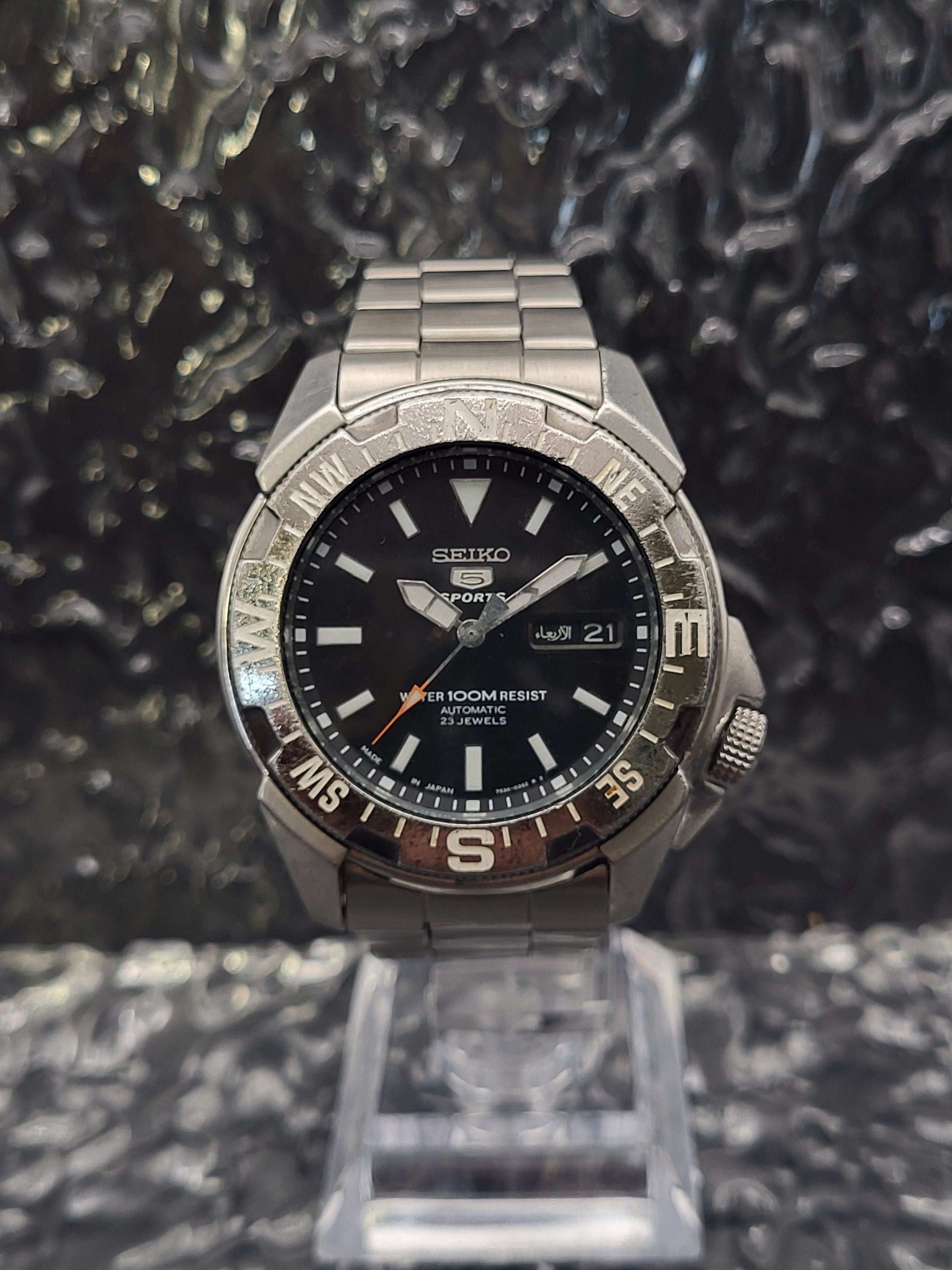 Seiko 5 Sports - Ref. 7S36-01Y0 - SNZD23J1 - Day Date - Automatic
