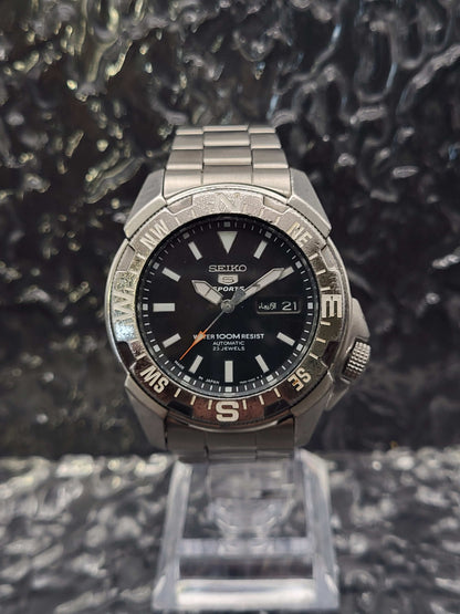 Seiko 5 Sports - Ref. 7S36-01Y0 - SNZD23J1 - Day Date - Automatic
