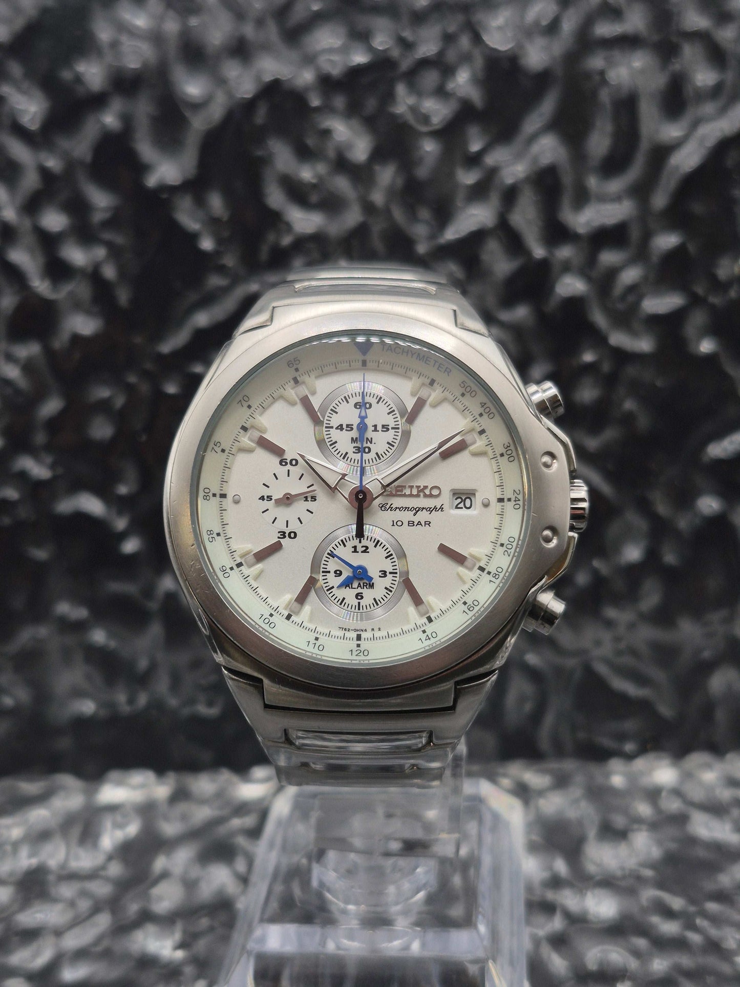 Seiko Quartz Chronograph Ref. 7T62-0ES0 White Dial - Red Robin Watches