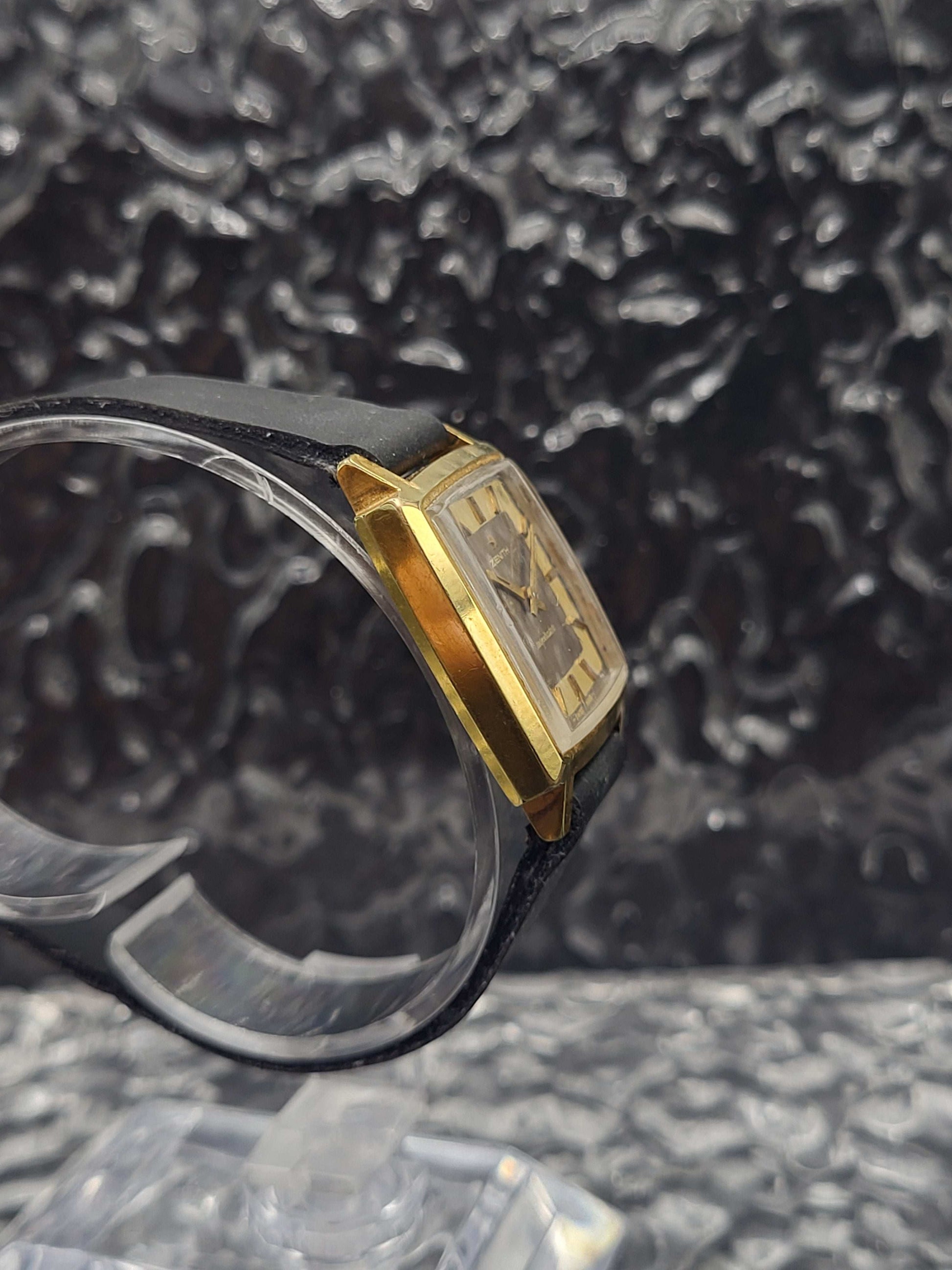 Zenith Respirator - Brown And Gold - Original Crown