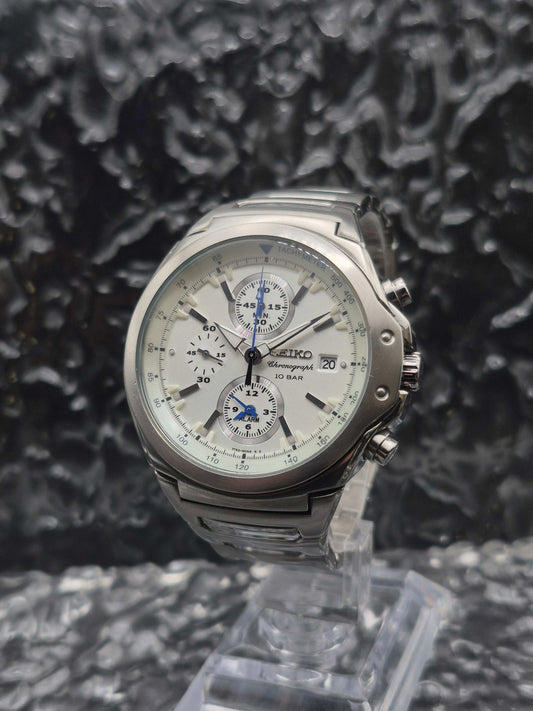 Seiko Quartz Chronograph Ref. 7T62-0ES0 White Dial - Red Robin Watches