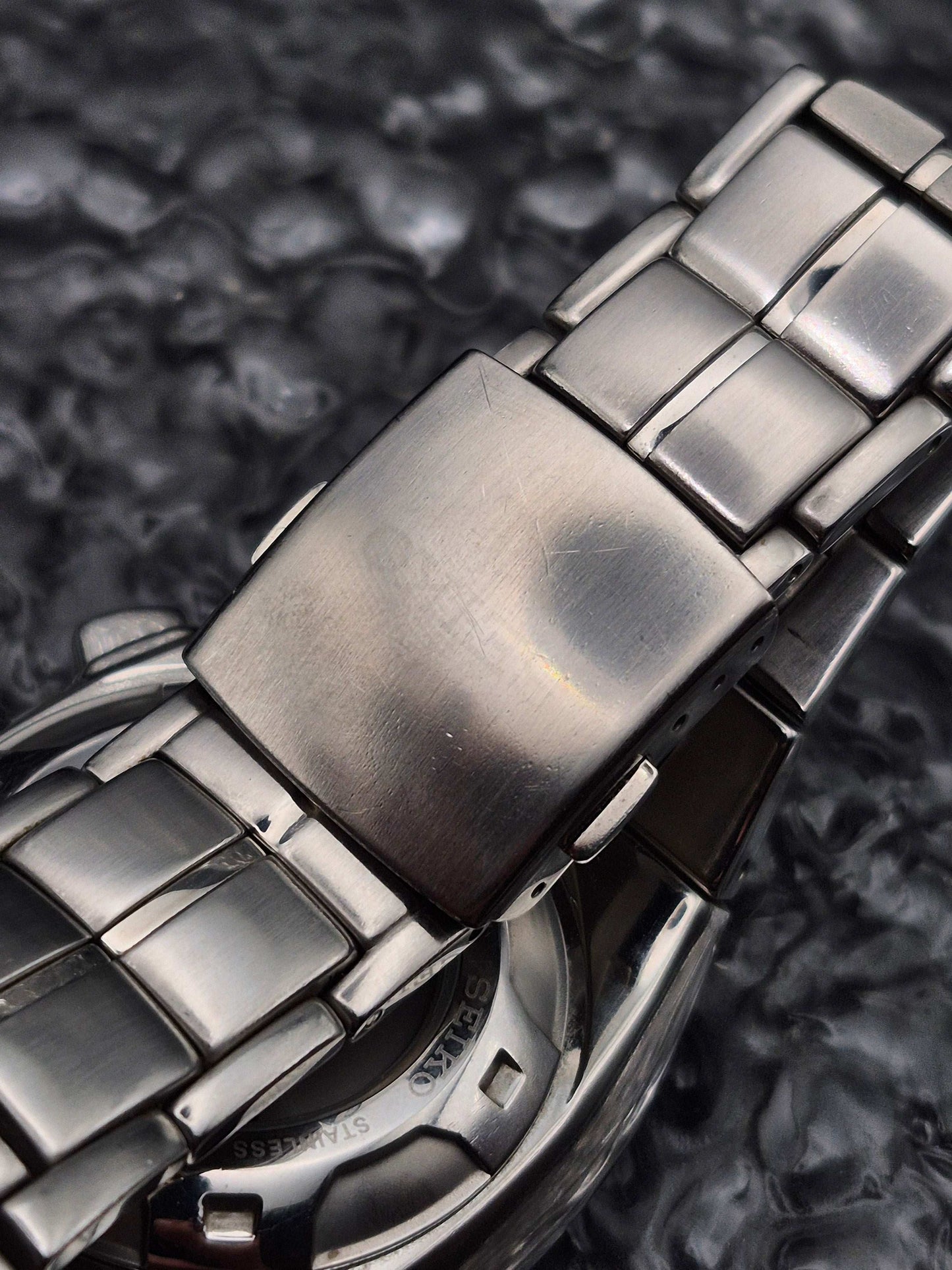 Seiko Kinetic Chronograph Ref. SNL015P1 - 7L22-0AD0 - Extra Original Strap! - Red Robin Watches