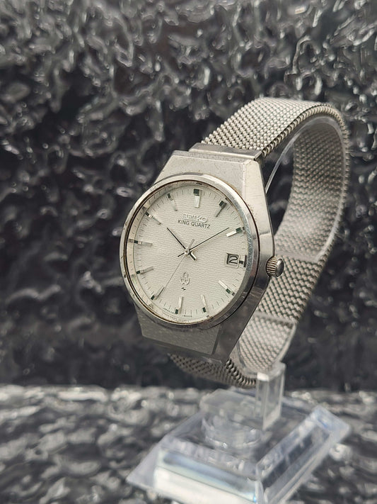 Seiko King Quartz - Ref. 0852-8025 - Textuur Kast en Wijzerplaat - Red Robin Watches