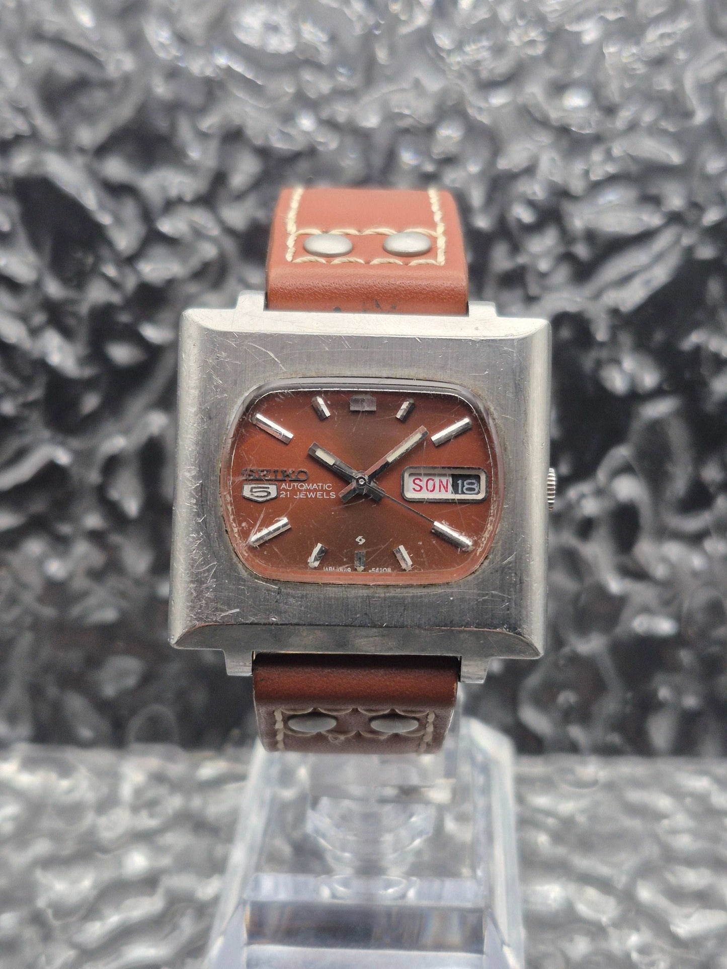 Seiko 5 Automatic Ref. 6119-5401 Orange Dial Vintage TV Case - Red Robin Watches