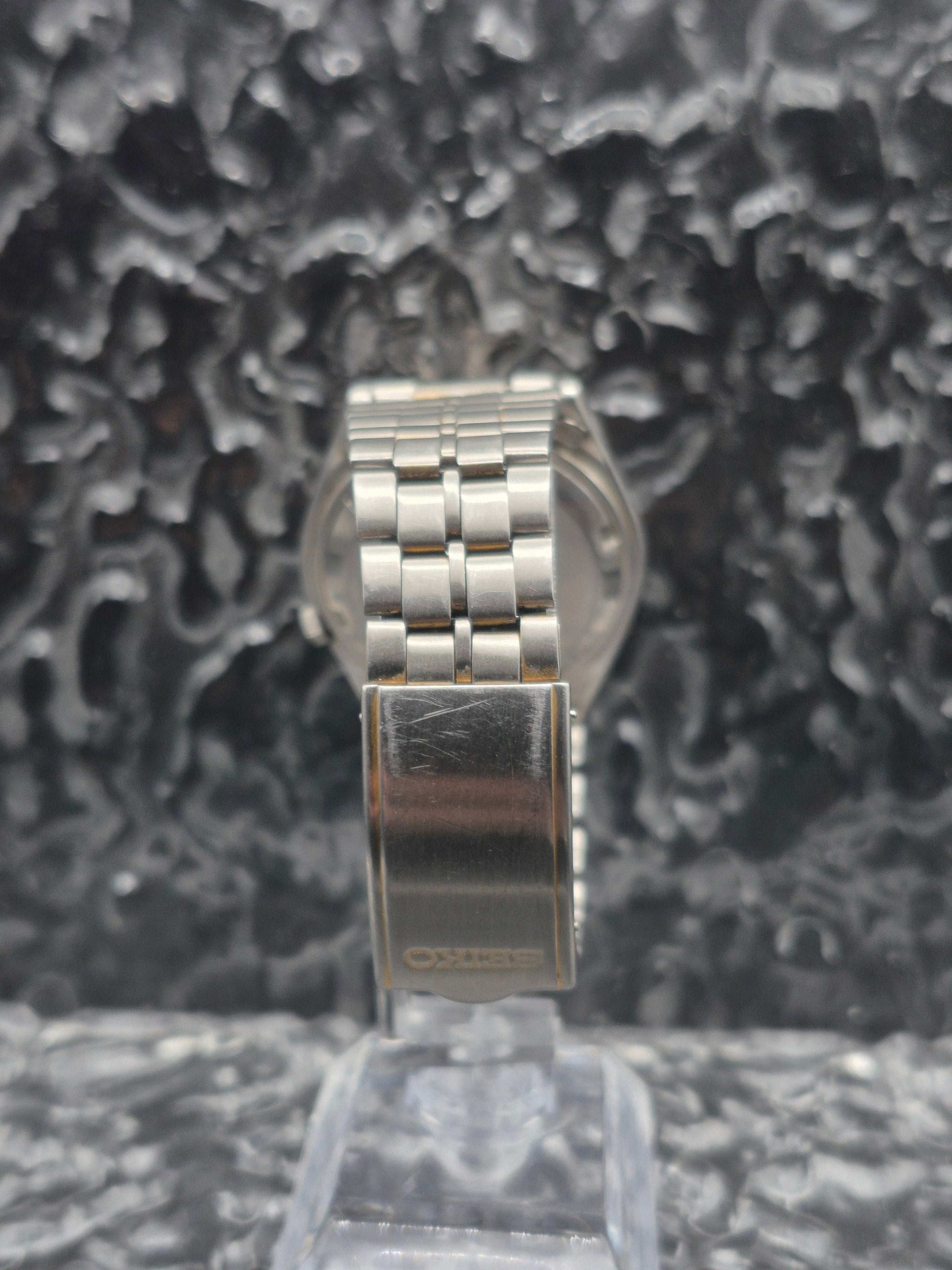 Seiko 5 Ref. 7009-876J Automatic Arabic Gold Dial
