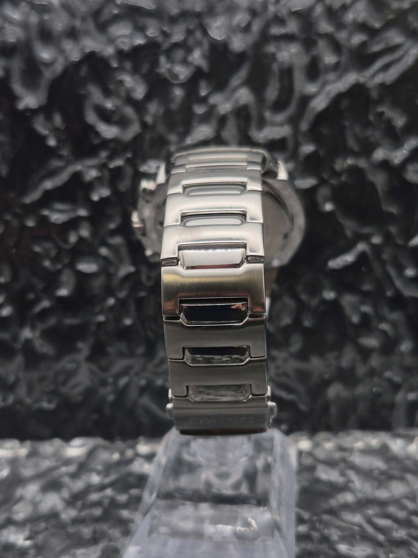 Seiko Quartz Chronograph Ref. 7T62-0ES0 White Dial - Red Robin Watches