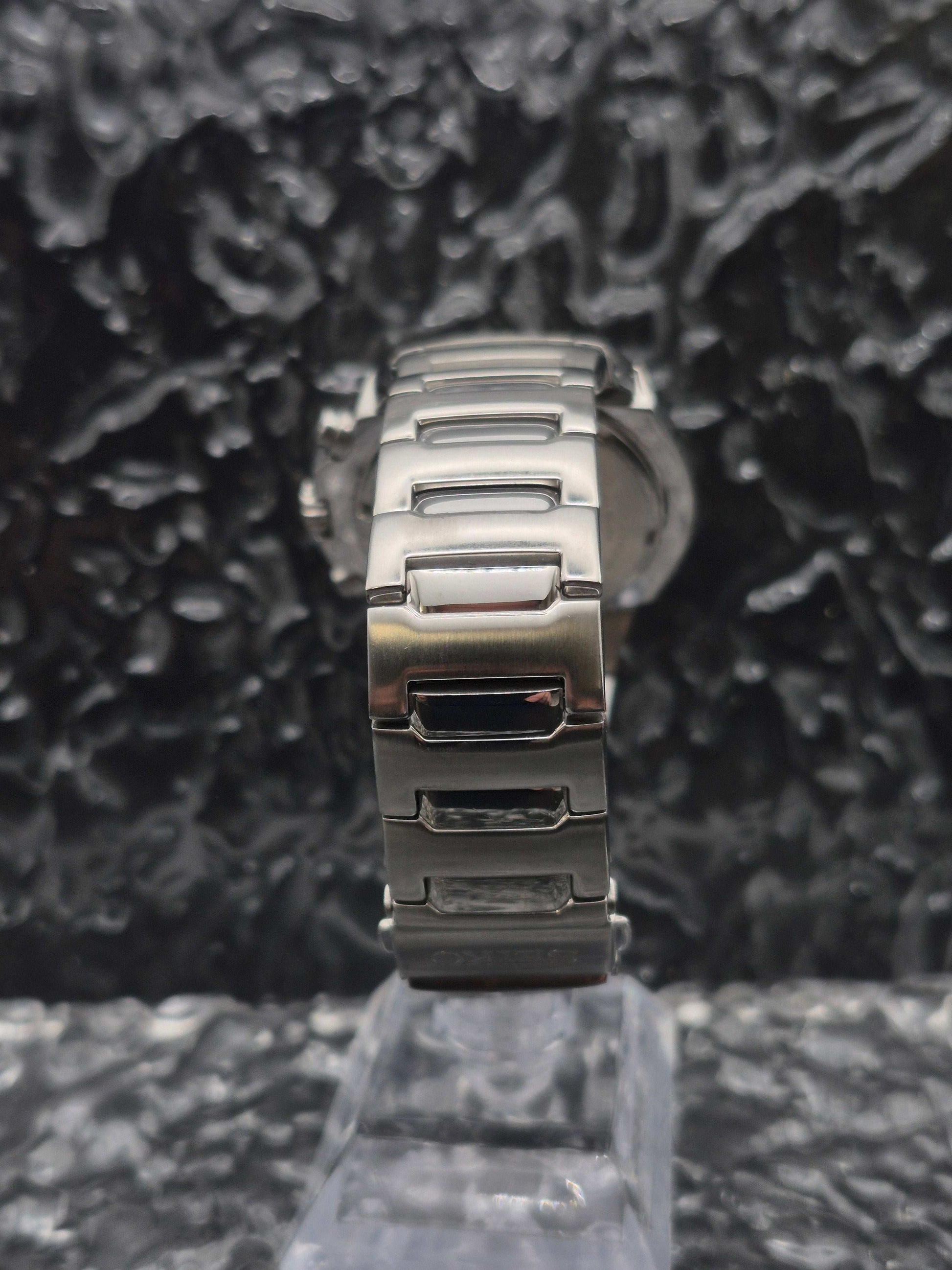 Seiko Quartz Chronograph Ref. 7T62-0ES0 White Dial - Red Robin Watches