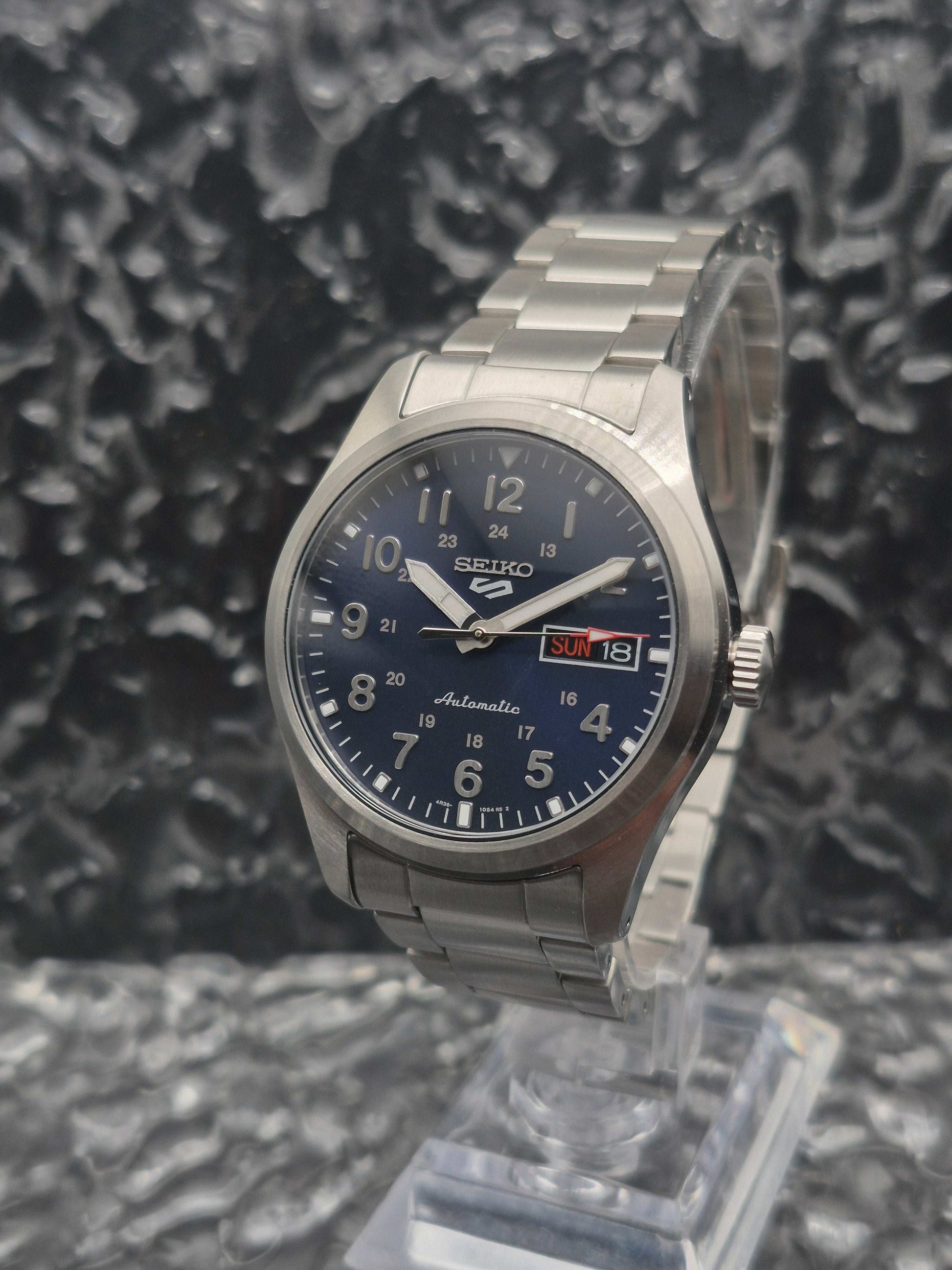 Seiko 5 Sports Ref. SRPG29K1 4R36-10A0 Full Set Automatic Day Date - Red Robin Watches