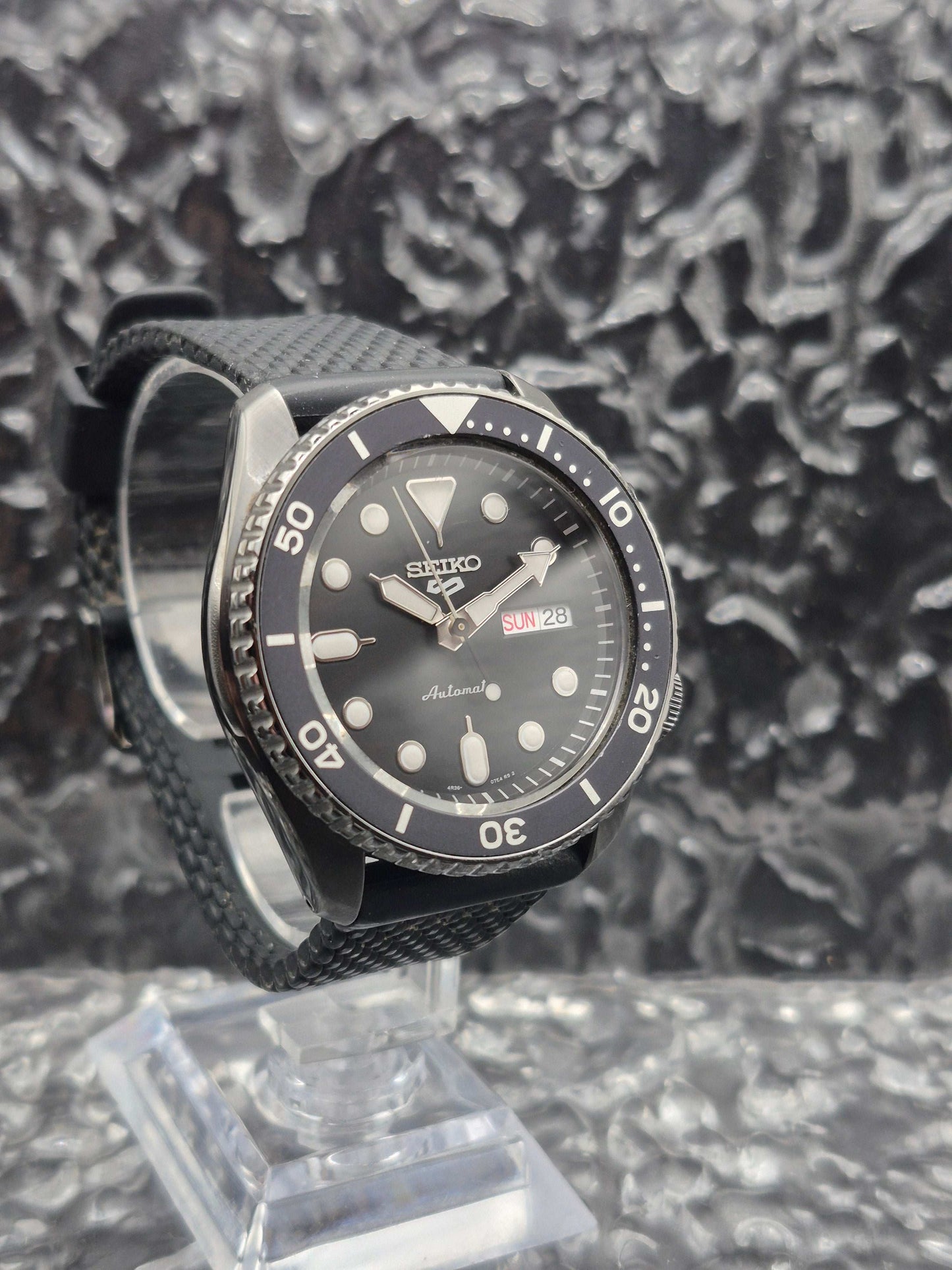 Seiko 5 Sports Ref. SRPD65K1 - 4R36-07G0 Black Case Automatic - Red Robin Watches