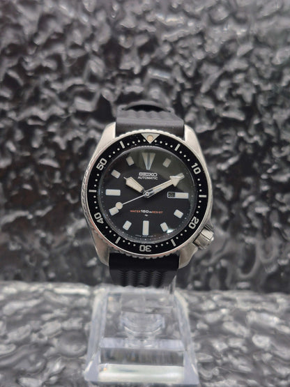 Seiko 'Baby SKX' Automatic Diver Ref. 4205-015V Mid Size 33mm Scuba - Red Robin Watches