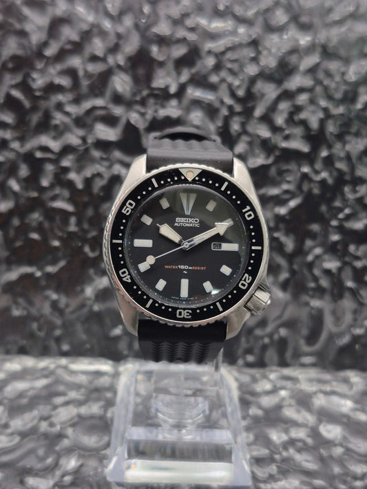 Seiko 'Baby SKX' Automatic Diver Ref. 4205-015V Mid Size 33mm Scuba - Red Robin Watches