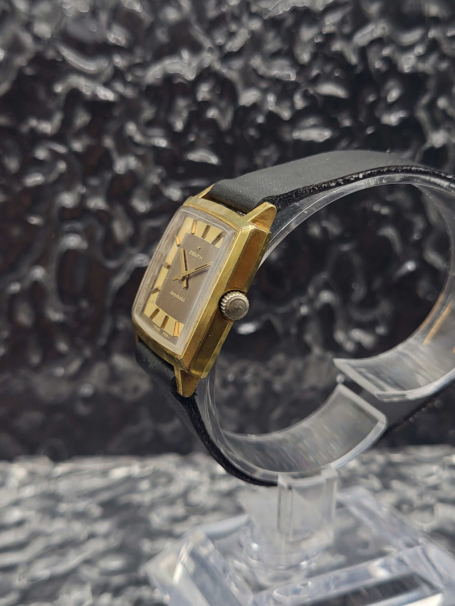 Zenith Respirator - Brown And Gold - Original Crown