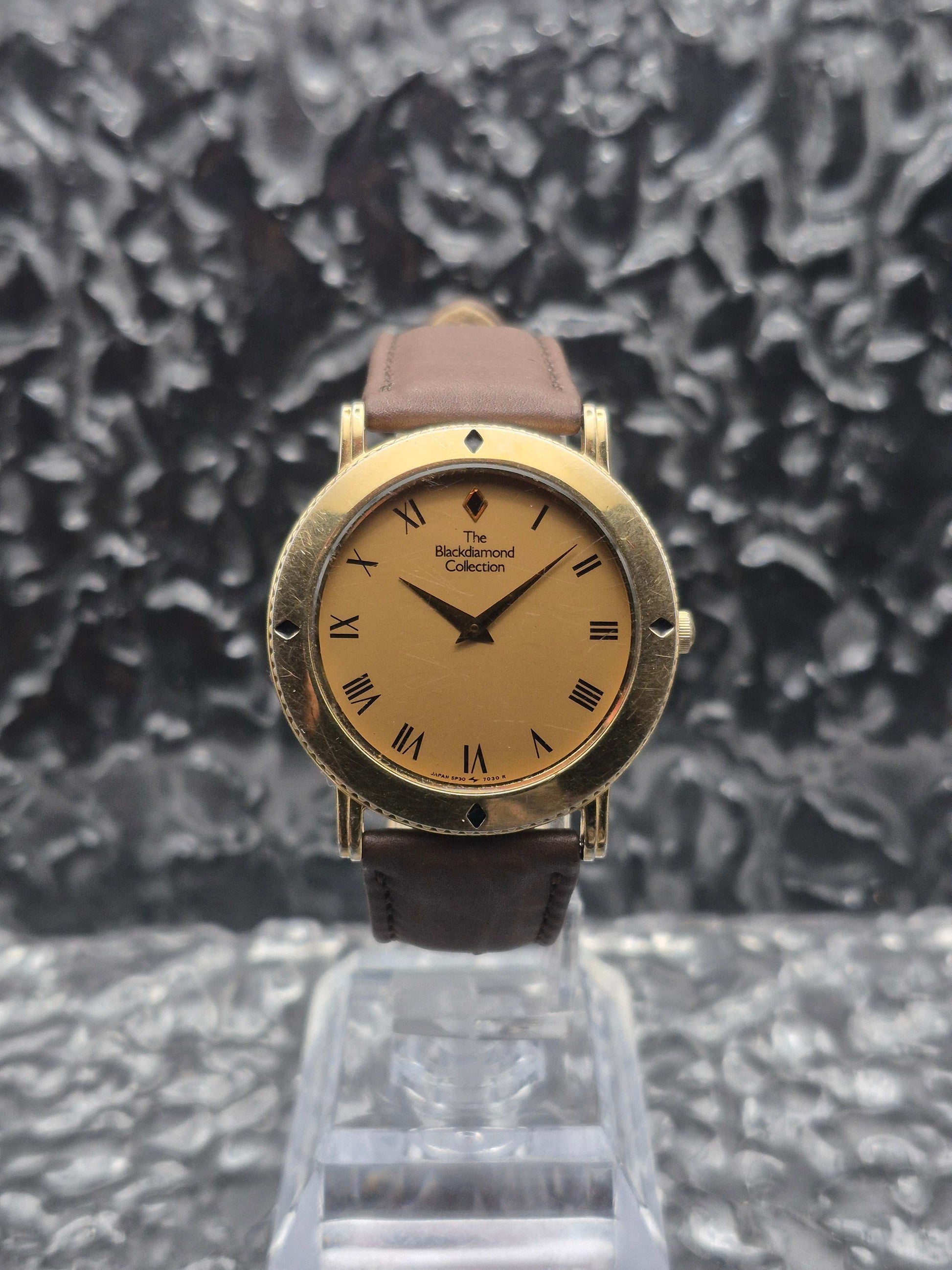 Seiko Black Diamond Collection Ref. 5P30-7020 Rotating Bezel - Red Robin Watches