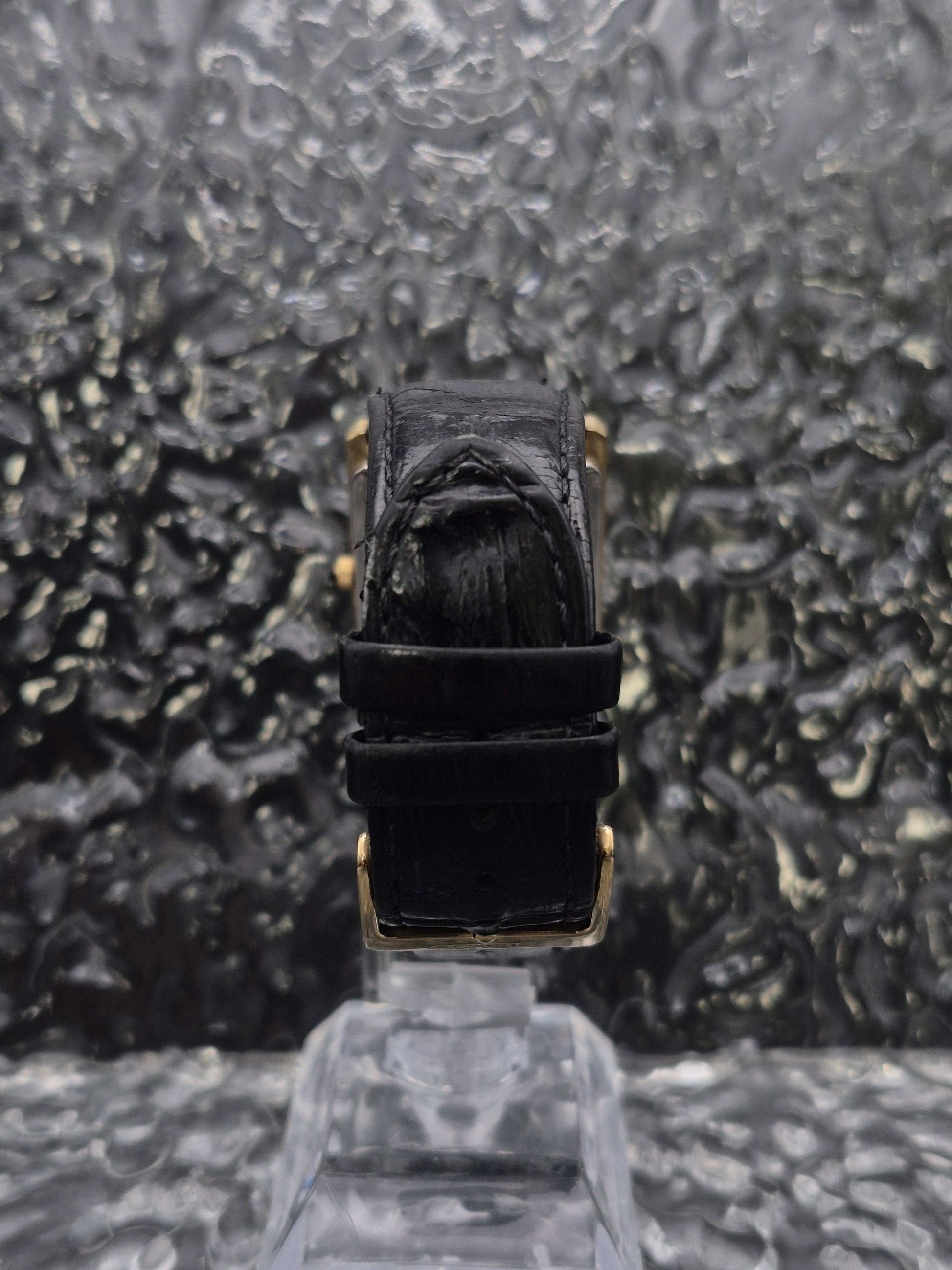 Seiko Solar Tank Ref. V115-0BC0 Gold Tone Roman Numeral Men's - Red Robin Watches