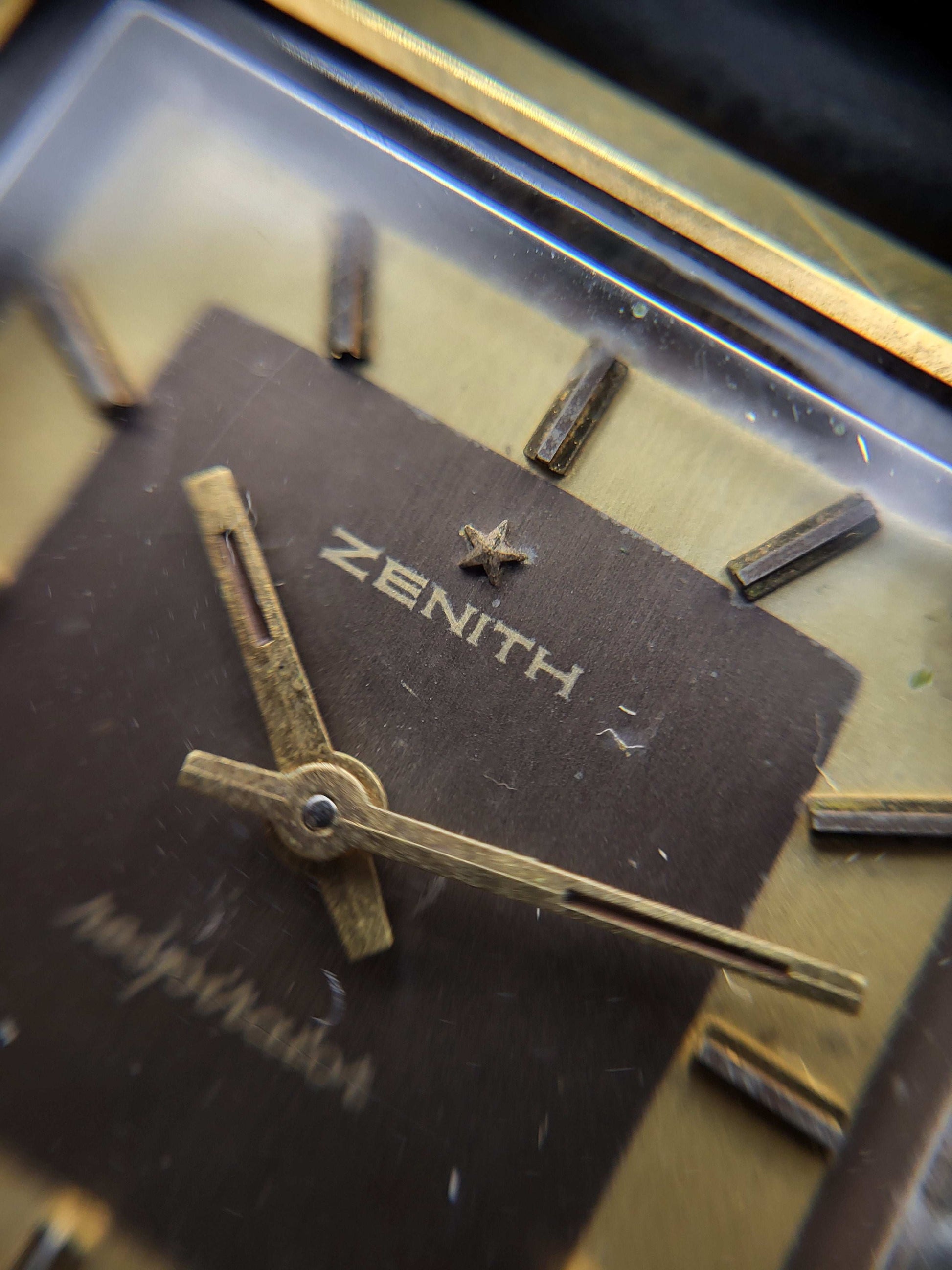 Zenith Respirator - Brown And Gold - Original Crown