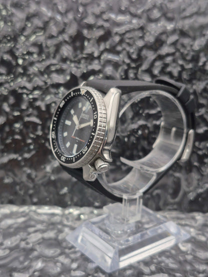 Seiko 'Baby SKX' Automatic Diver Ref. 4205-015V Mid Size 33mm Scuba - Red Robin Watches