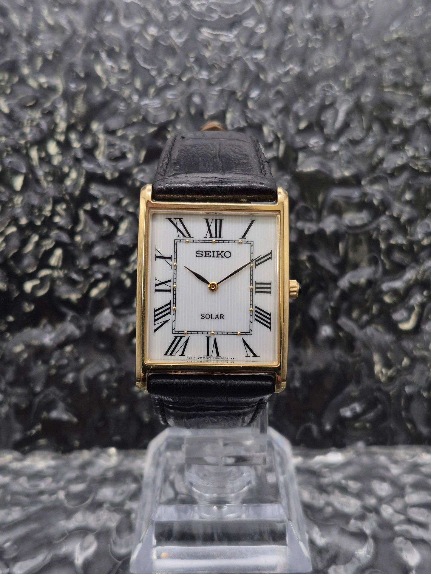 Seiko Solar Tank Ref. V115-0BC0 Gold Tone Roman Numeral Men's - Red Robin Watches