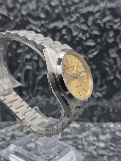 Seiko 5 Sports Ref. SRPL59K1 - 4R36-15M0 Full Set Gold Dial Automatic - Red Robin Watches