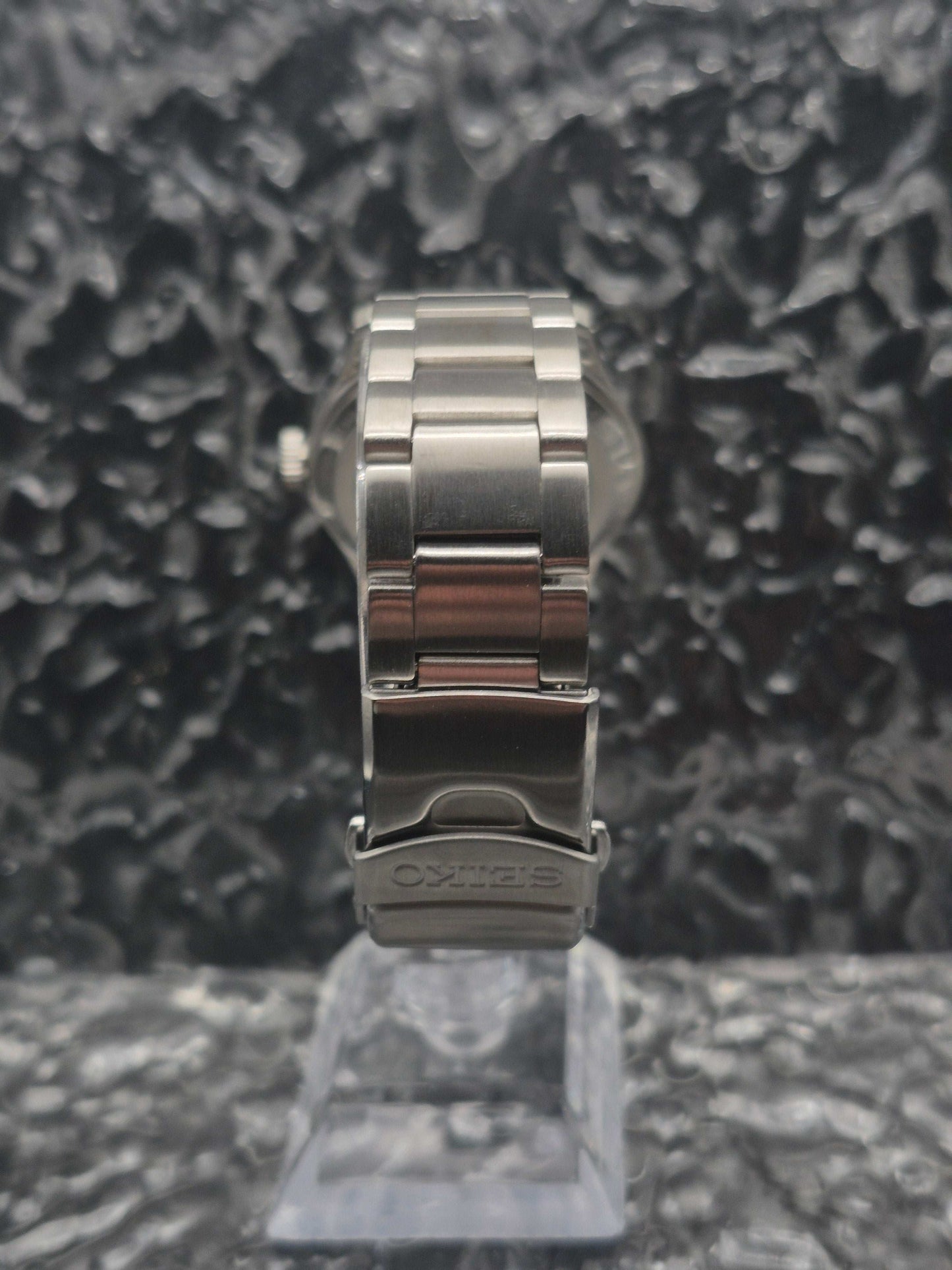 Seiko 5 Sports Ref. SRPG29K1 4R36-10A0 Full Set Automatic Day Date - Red Robin Watches