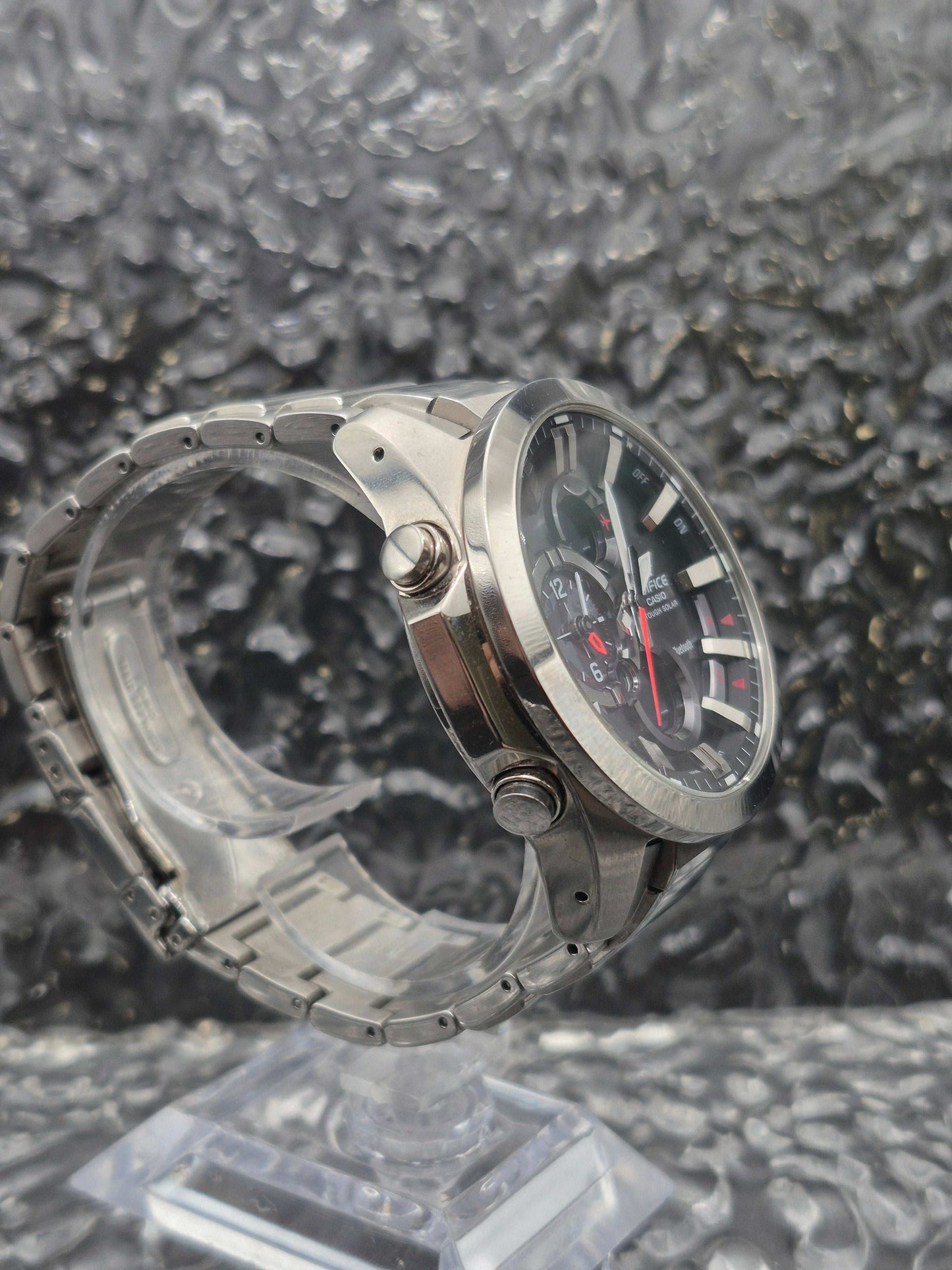 Casio Edifice Tough Solar Ref. ECB-500 Ana-Digi Bluetooth Men's - Red Robin Watches