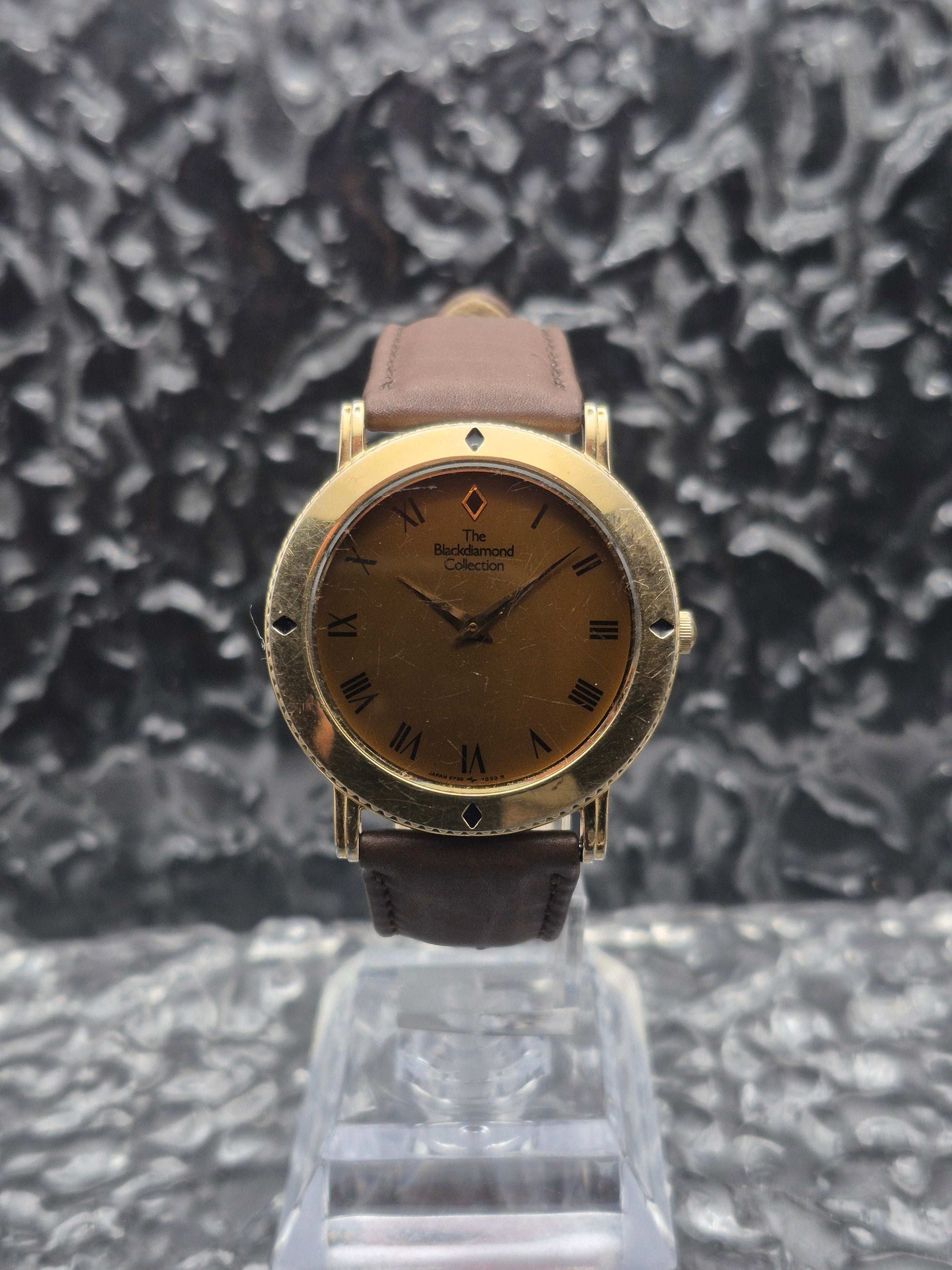 Seiko Black Diamond Collection Ref. 5P30-7020 Rotating Bezel - Red Robin Watches