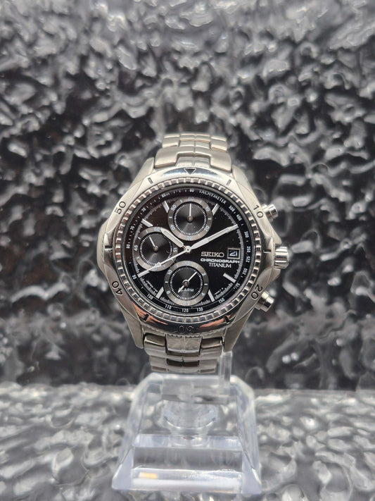 Seiko Titanium Chronograph Ref. 7T62-0AC0 Quartz - Red Robin Watches