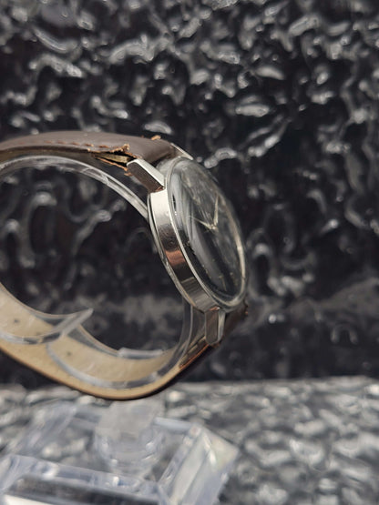 Omega Seamaster - Ref. 135.011 - Cal. 601 - Manual - Raised Numerals