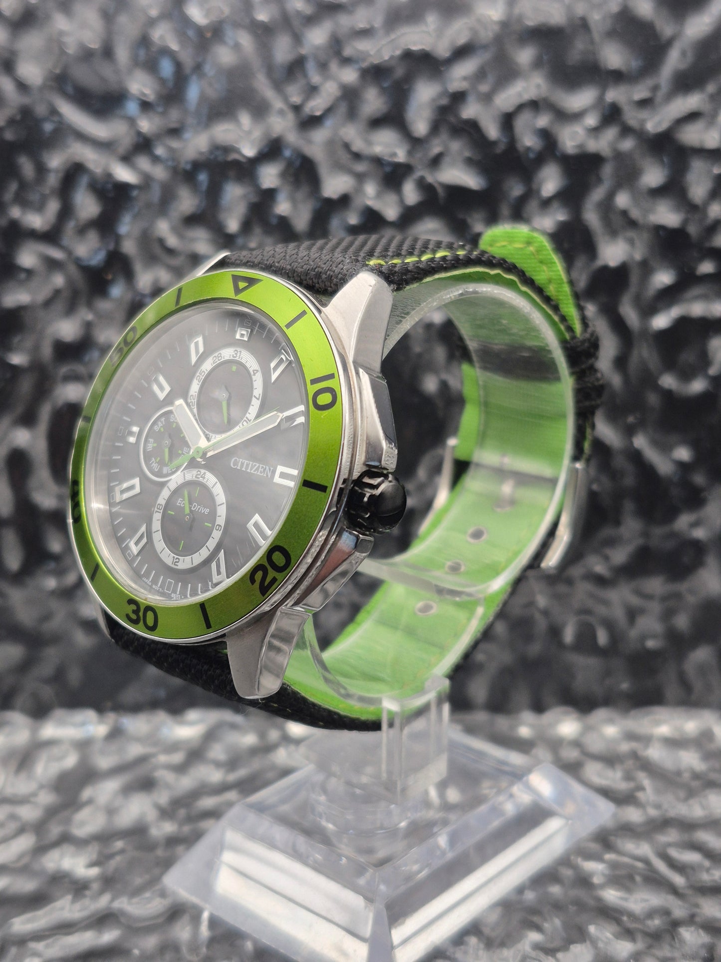 Citizen Eco-Drive Metropolitan AP4030-06E Green Bezel Day Date 24 Hour Dial - Red Robin Watches