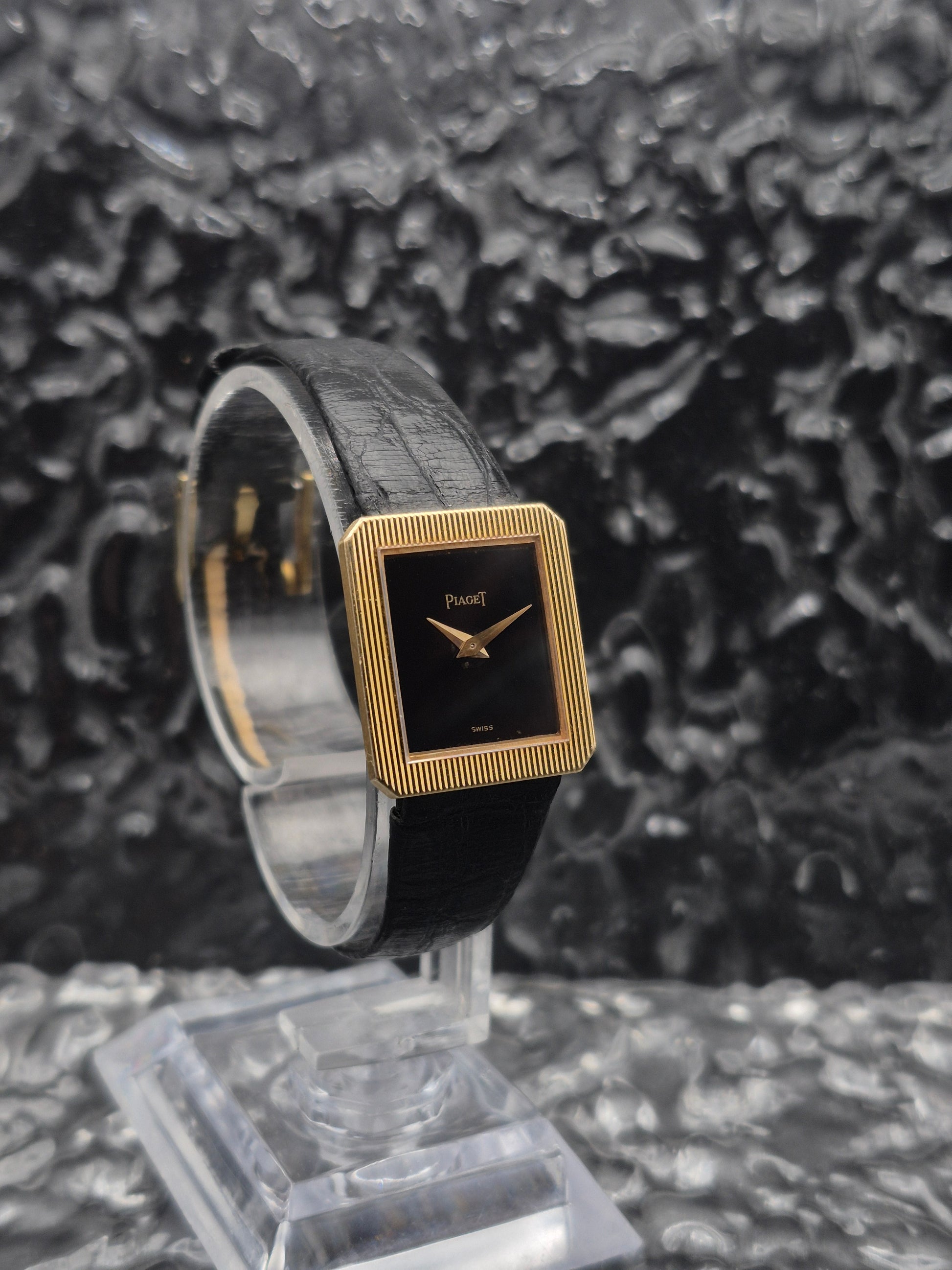 Piaget Protocole Onyx Black Dial Ref. 4154 Solid Gold - Original Buckle - Red Robin Watches