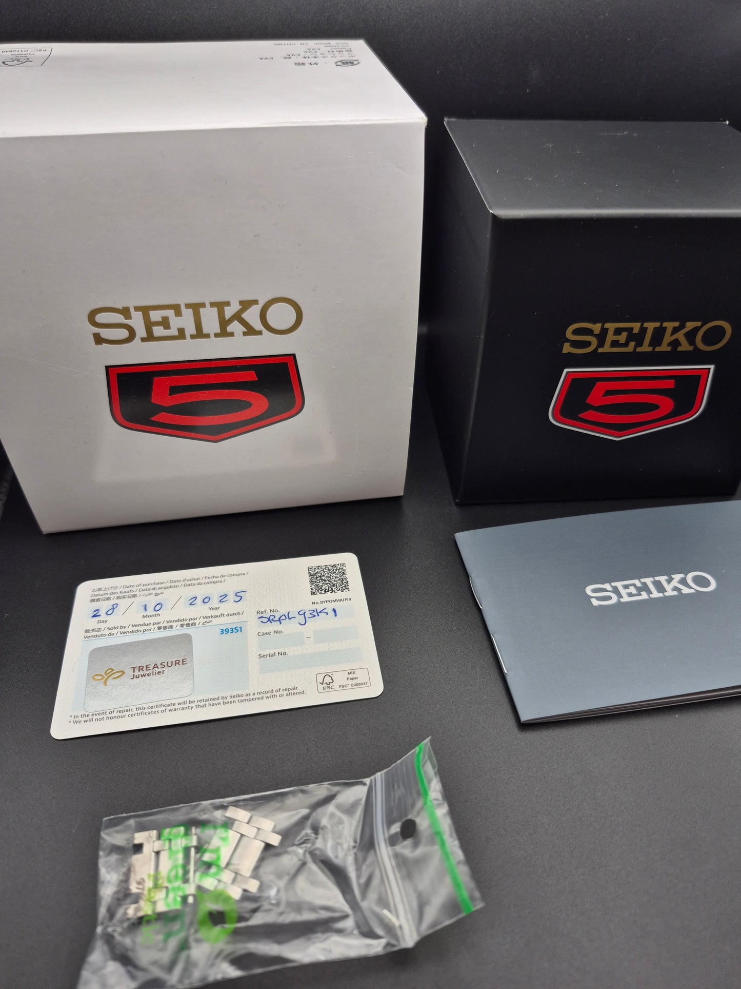 Seiko 5 Sports 'Gene Kranz' Ref. SRPL93K1 4R36-18F0 Limited Edition Full Set